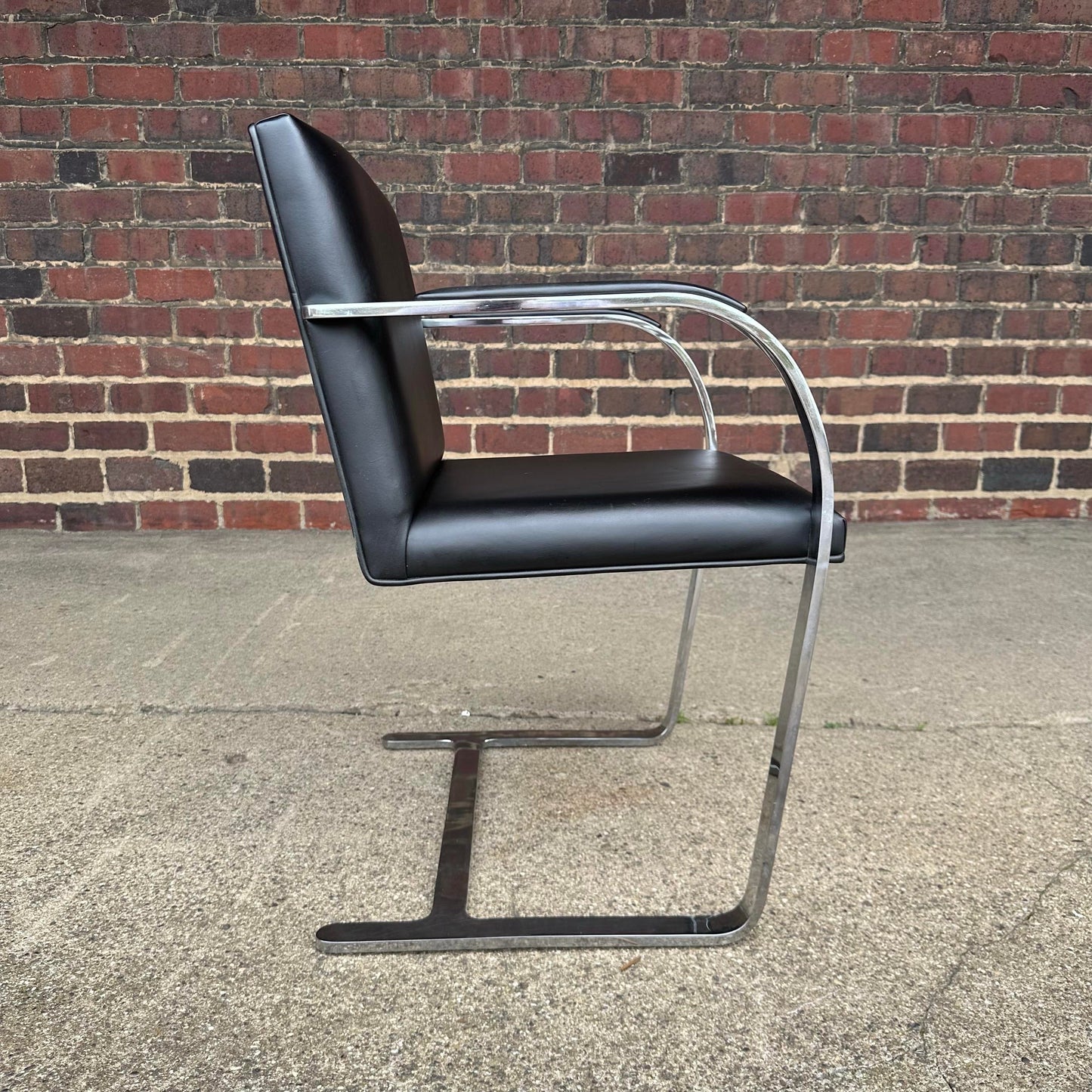 Set of 8 Gordon International Ludwig Mies Van Der Rohe Style Armchairs Black Leather