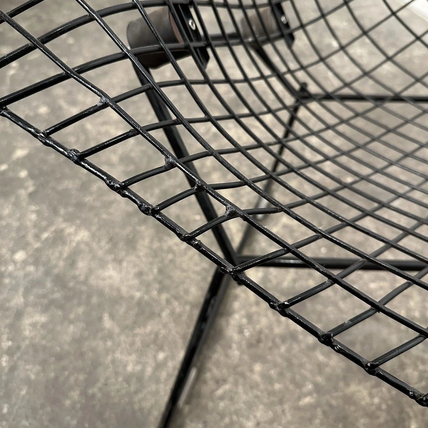 Mid Century Modern Wide Large Diamond Bertoia Chair