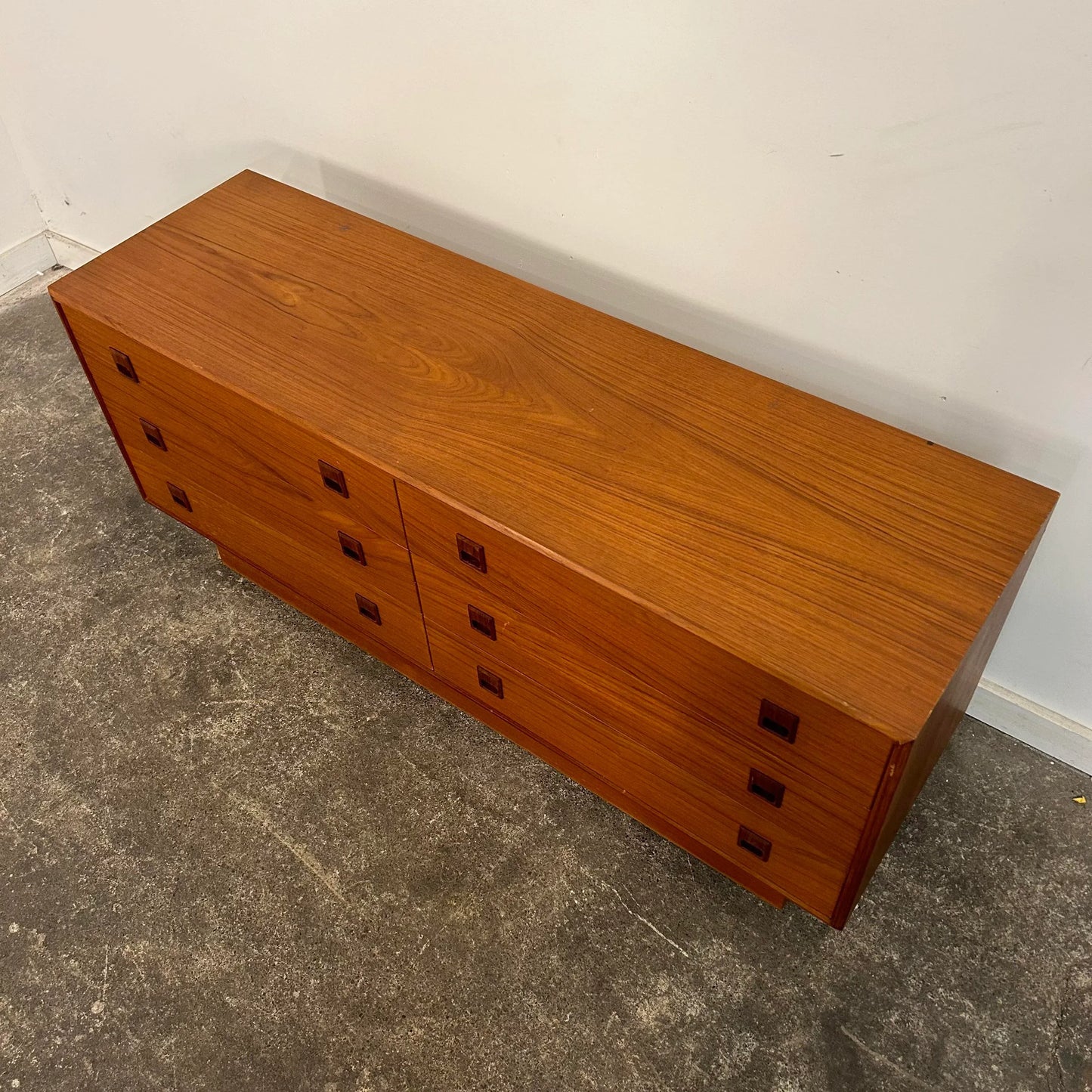 Mid Century Danish Modern 6 Drawer Teak Dresser