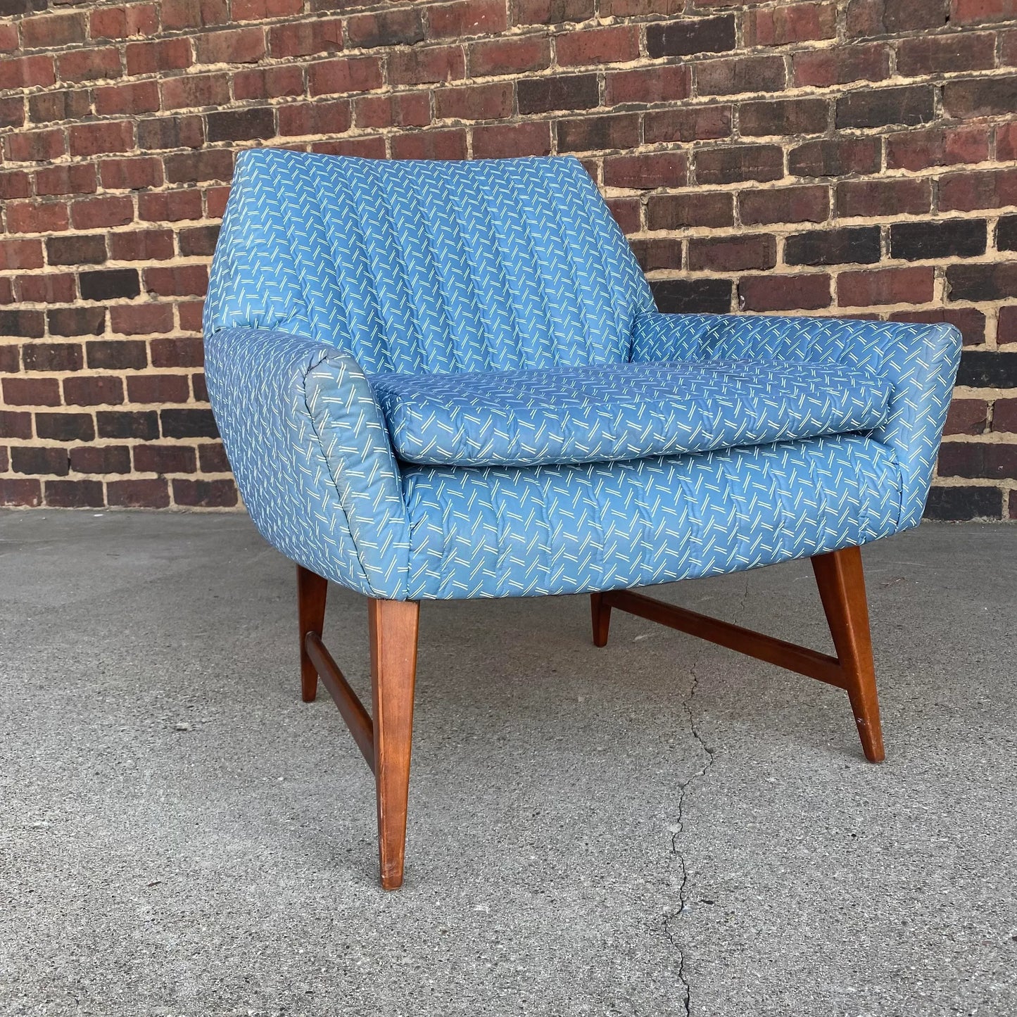 Decently Uncommon Midcentury Selig Danish Modern Chair Often Attributed to Jen’s Risom