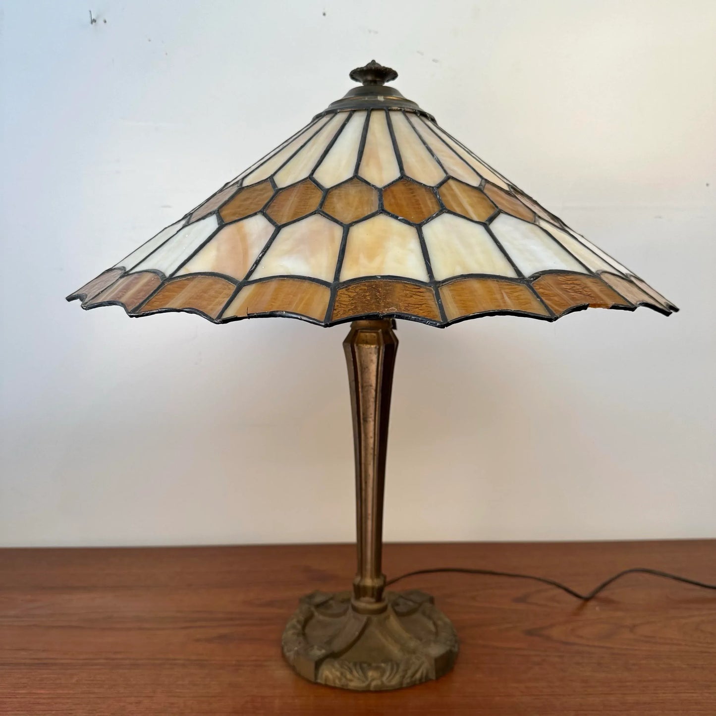 Antique Stained Glass Tiffany Style Table Lamp