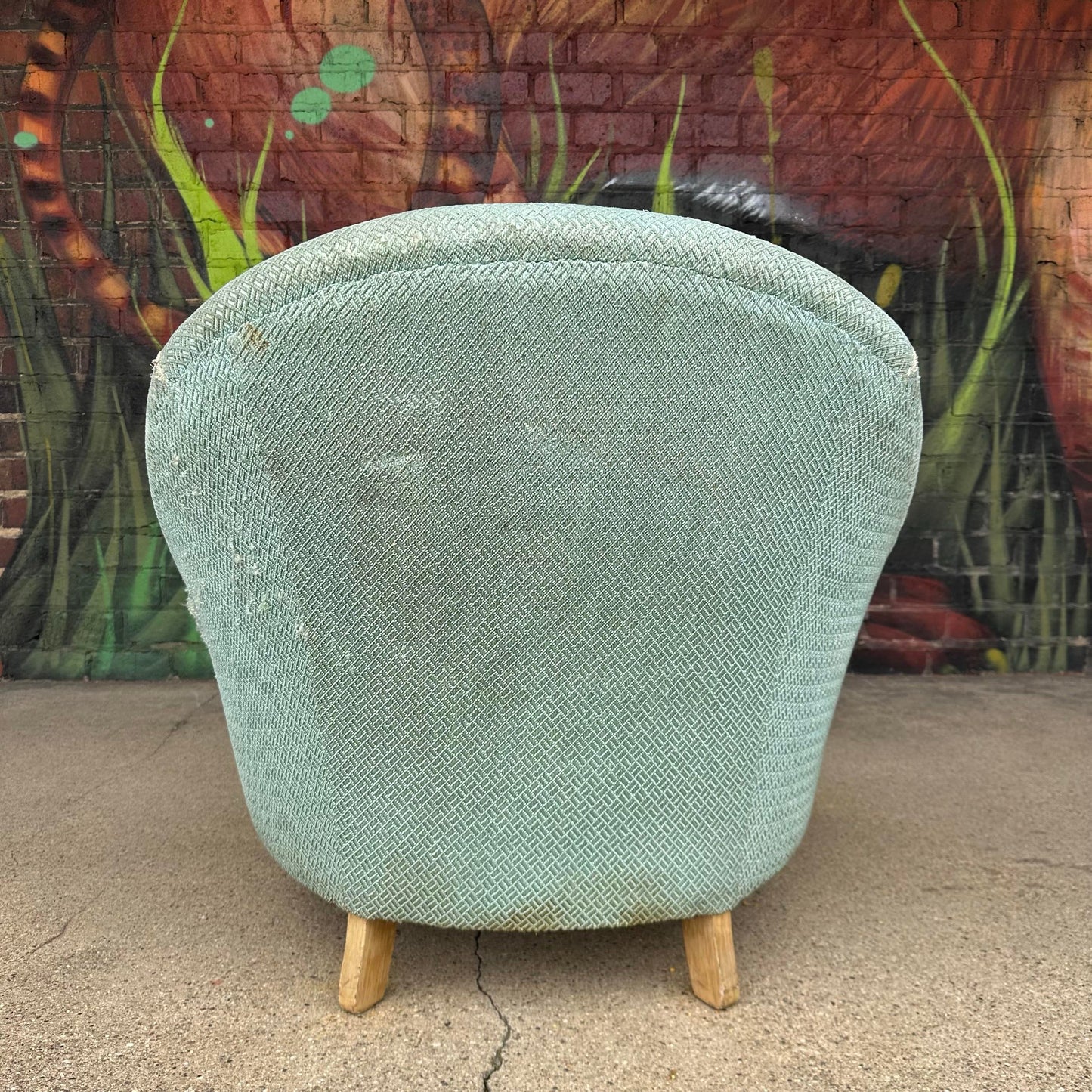 Mid-Century Clam Shell Slipper Chair