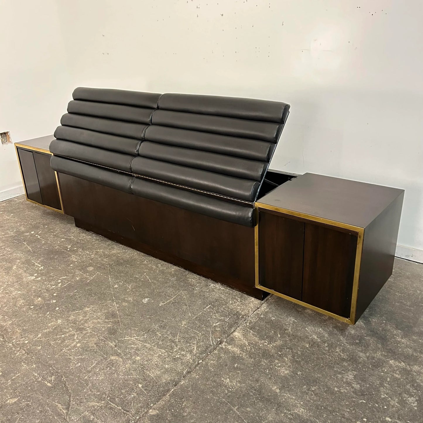 King Size Headboard With Floating End Tables Dunbar? Or Probbe?