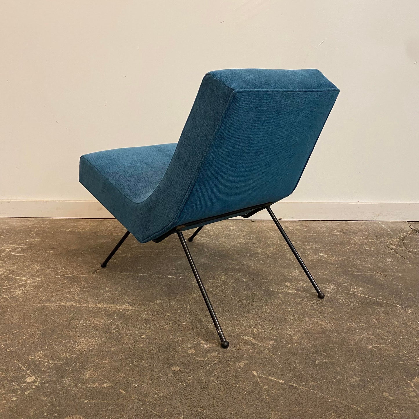 1960s Mid-Century Modern Iron Slipper Chair by Adrian Pearsall