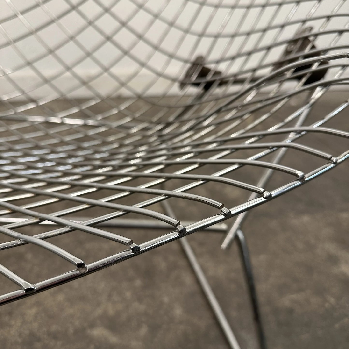 Mid Century Modern Large Wide Diamond Bertoia Chair