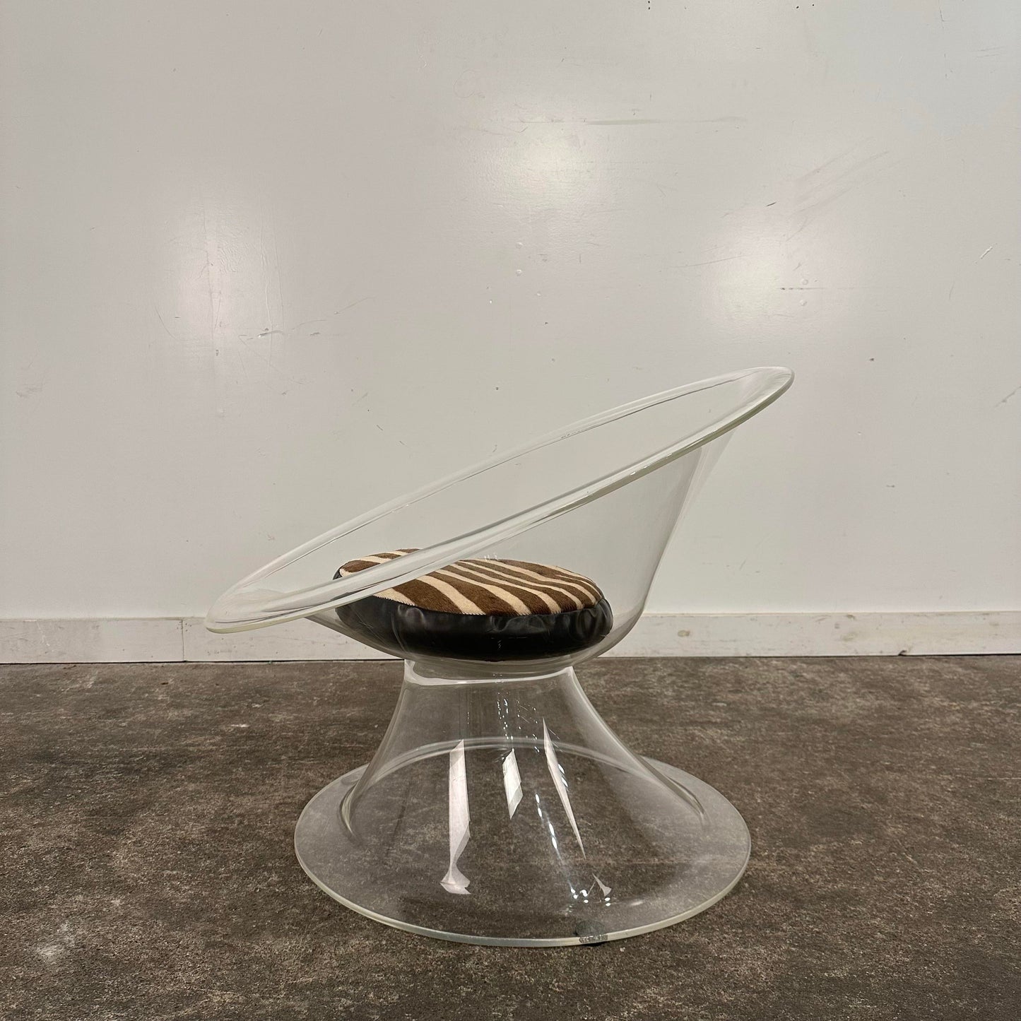 1960 Erwine & Estelle Laverne Buttercup Molded Lucite Chair From Invisible Group