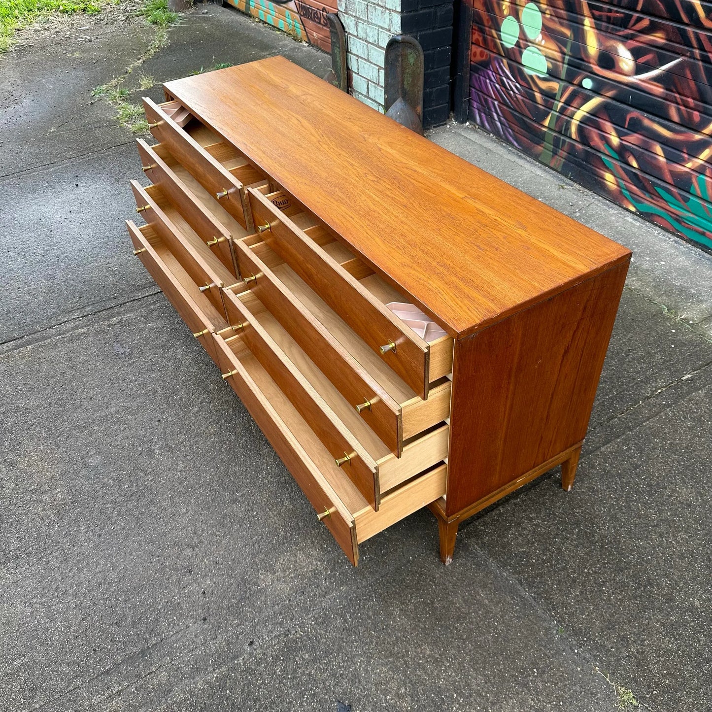Beautiful R-Way 8 Drawer Dresser With Modern Brass Pulls
