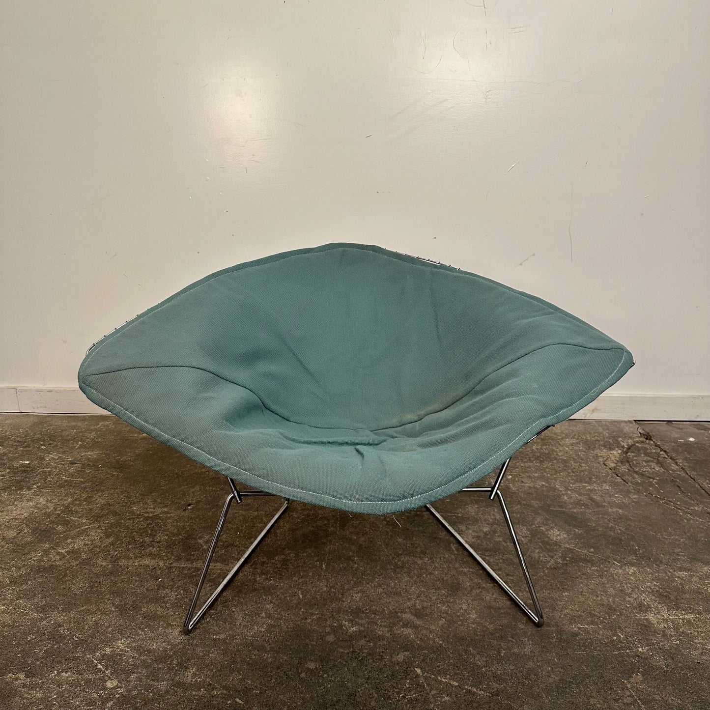 Mid Century Modern Large Wide Diamond Bertoia Chair