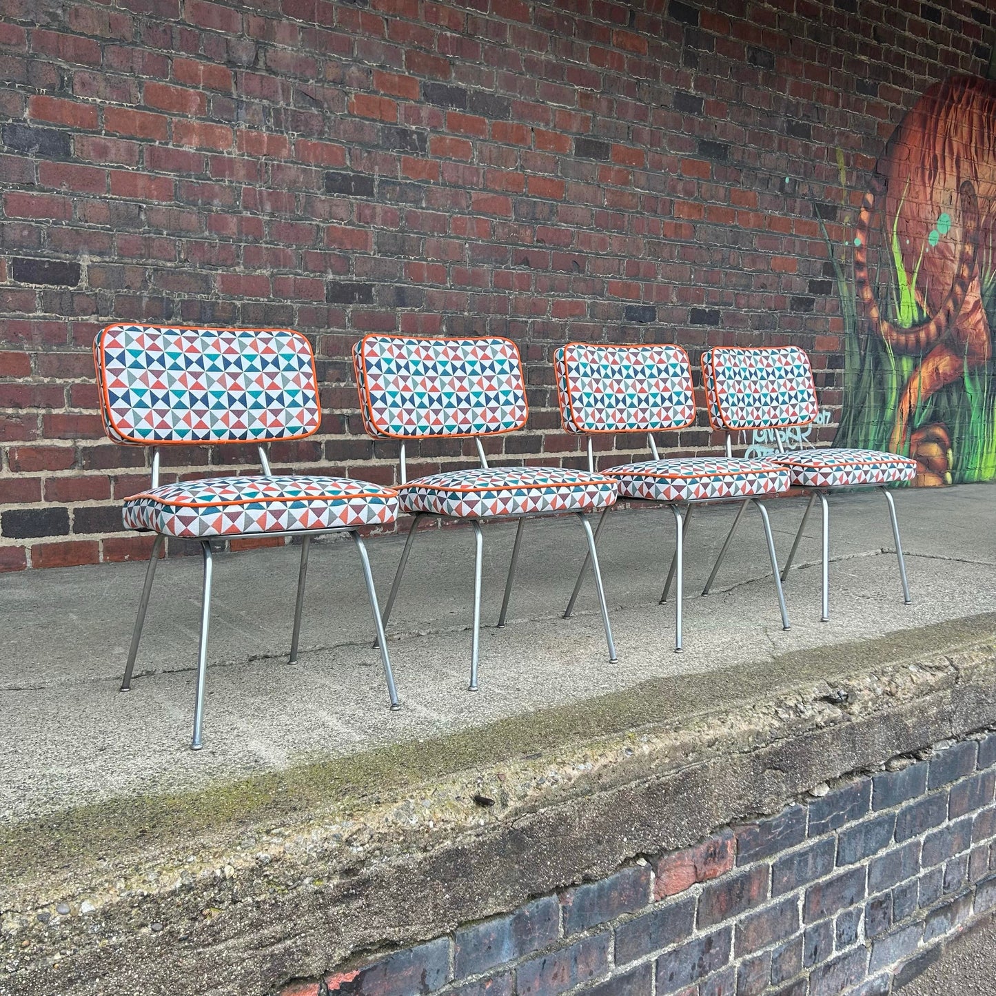 Set of 4 Early George 4671 Aluminum Frame Nelson Chairs Recovered in Geometric Sunbrella Fabric