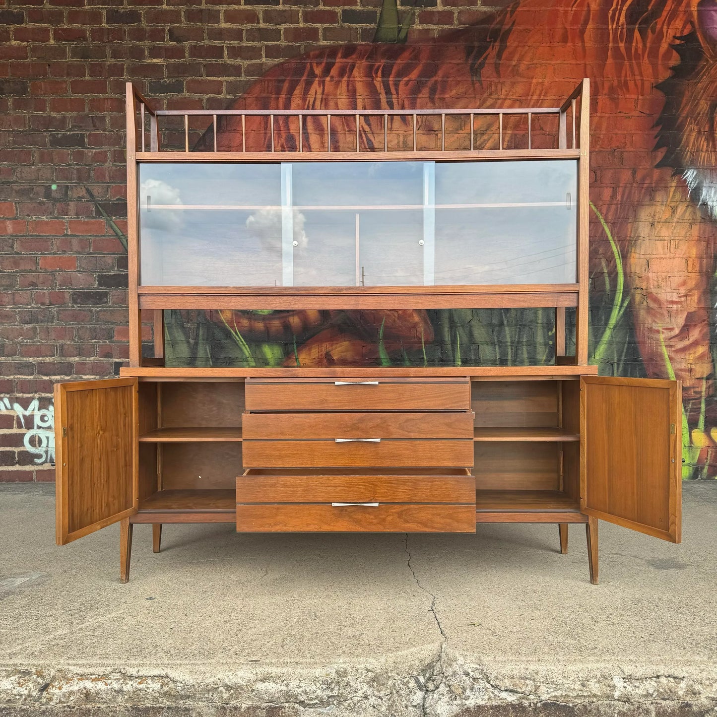 Lane Bow Tie Tuxedo China Cabinet Hutch Credenza 2 Piece