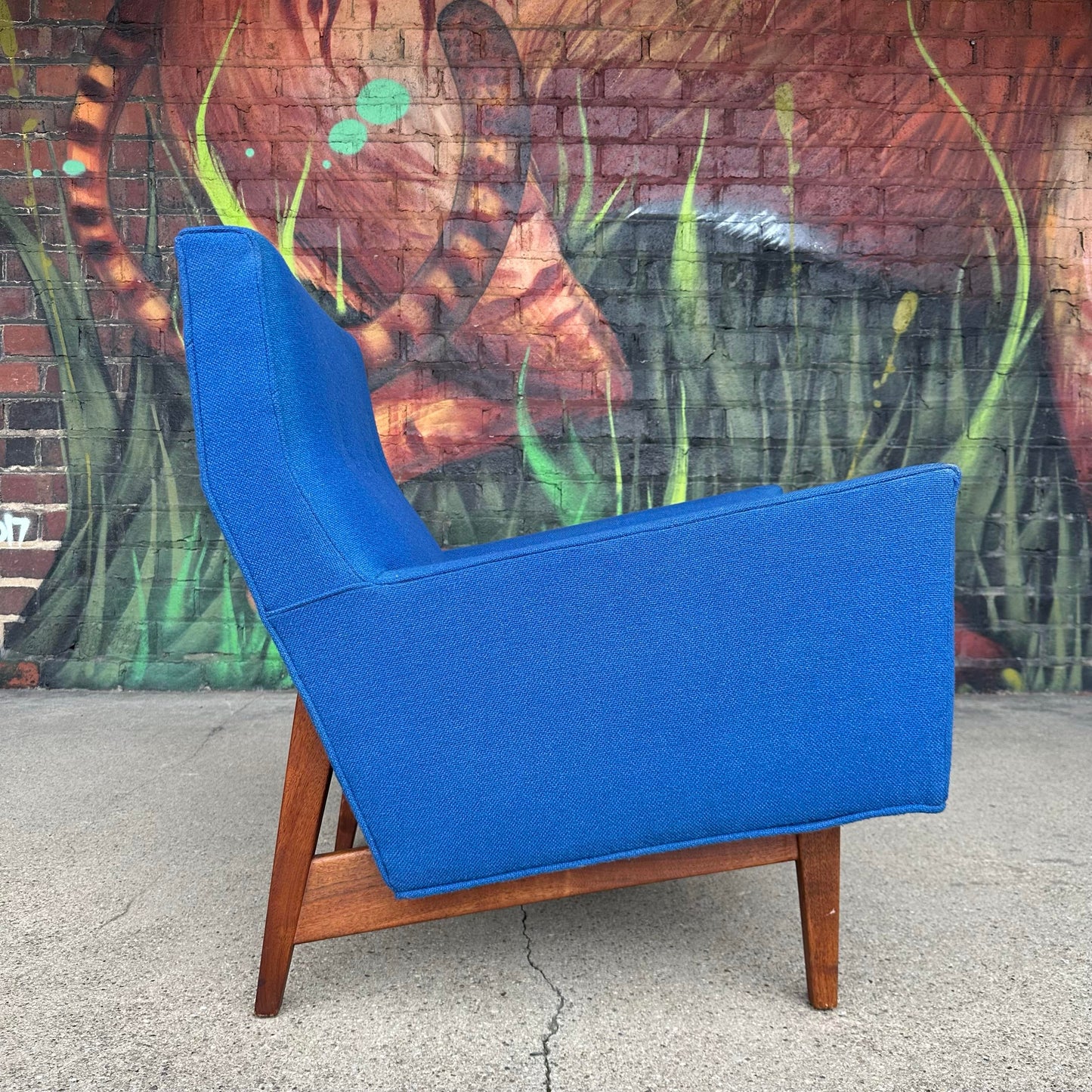 Jens Risom Easy Chair Walnut Lounge Chair Mid-Century Modern