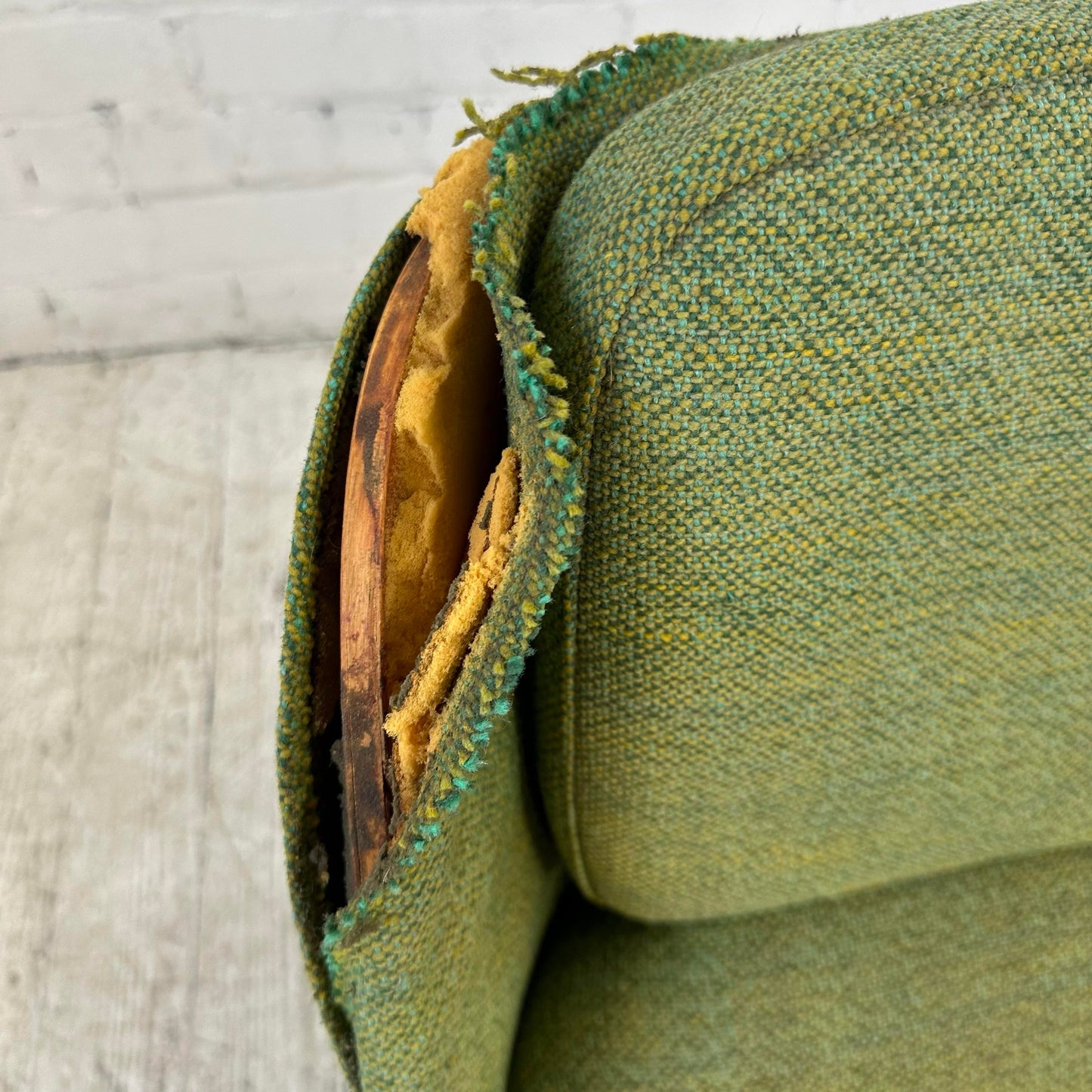 Stending Swivel Lounge Chair