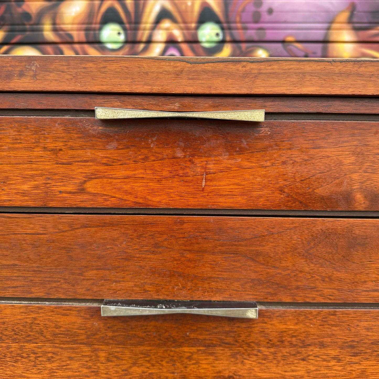 Bowtie for Lane Tall 5-Drawer Dresser