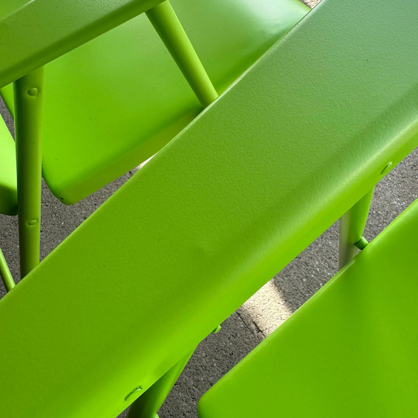 Mid 20th Century Russel Wright Folding Outdoor Chairs, Attributed - Set of 2