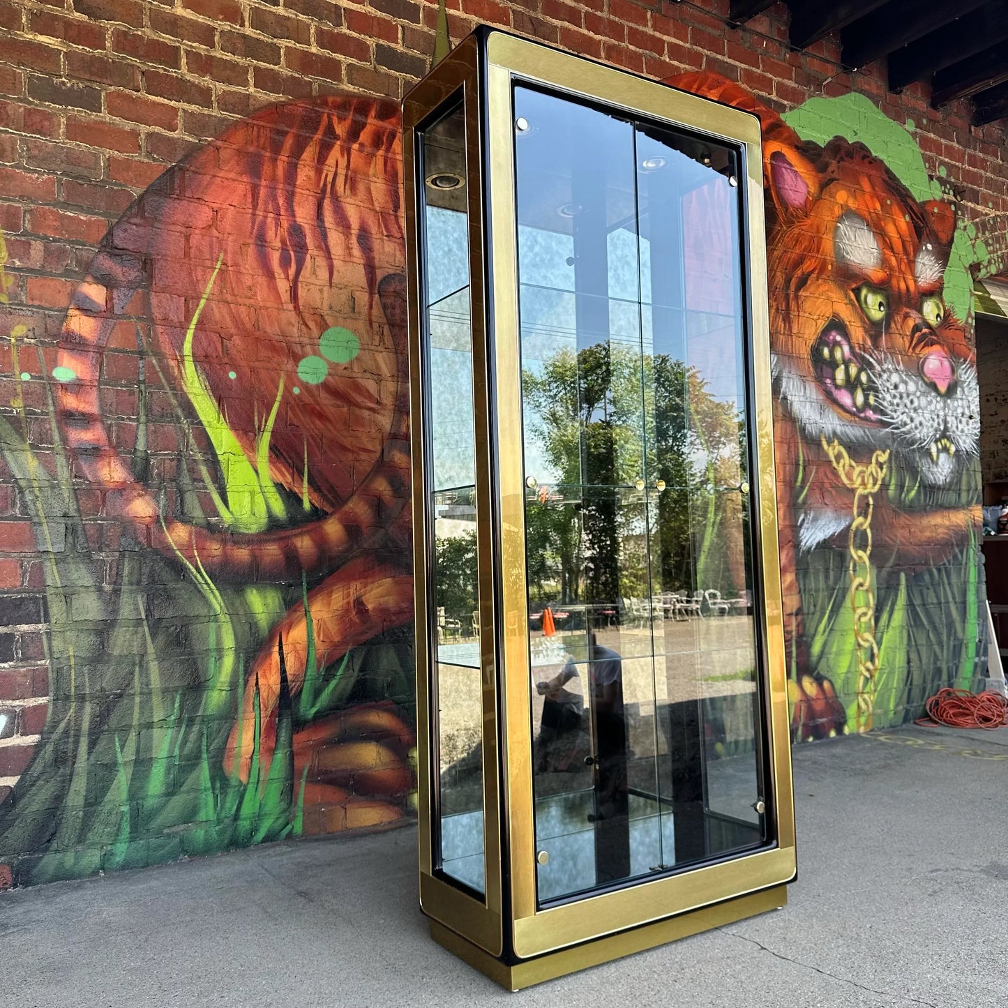 Mastercraft Burnished Brass and Glass Etagere Display Cabinet 2 of 2