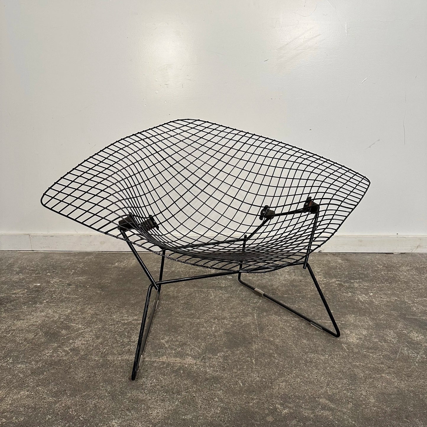Mid Century Modern Wide Large Diamond Bertoia Chair