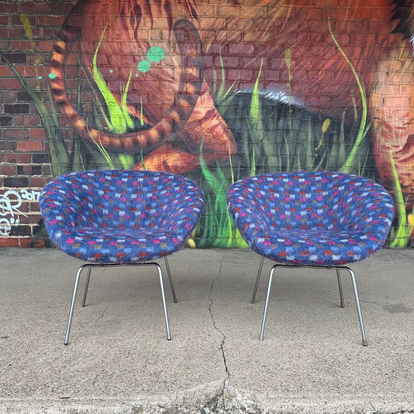 Pair of Arne Jacobsen Pot Chairs