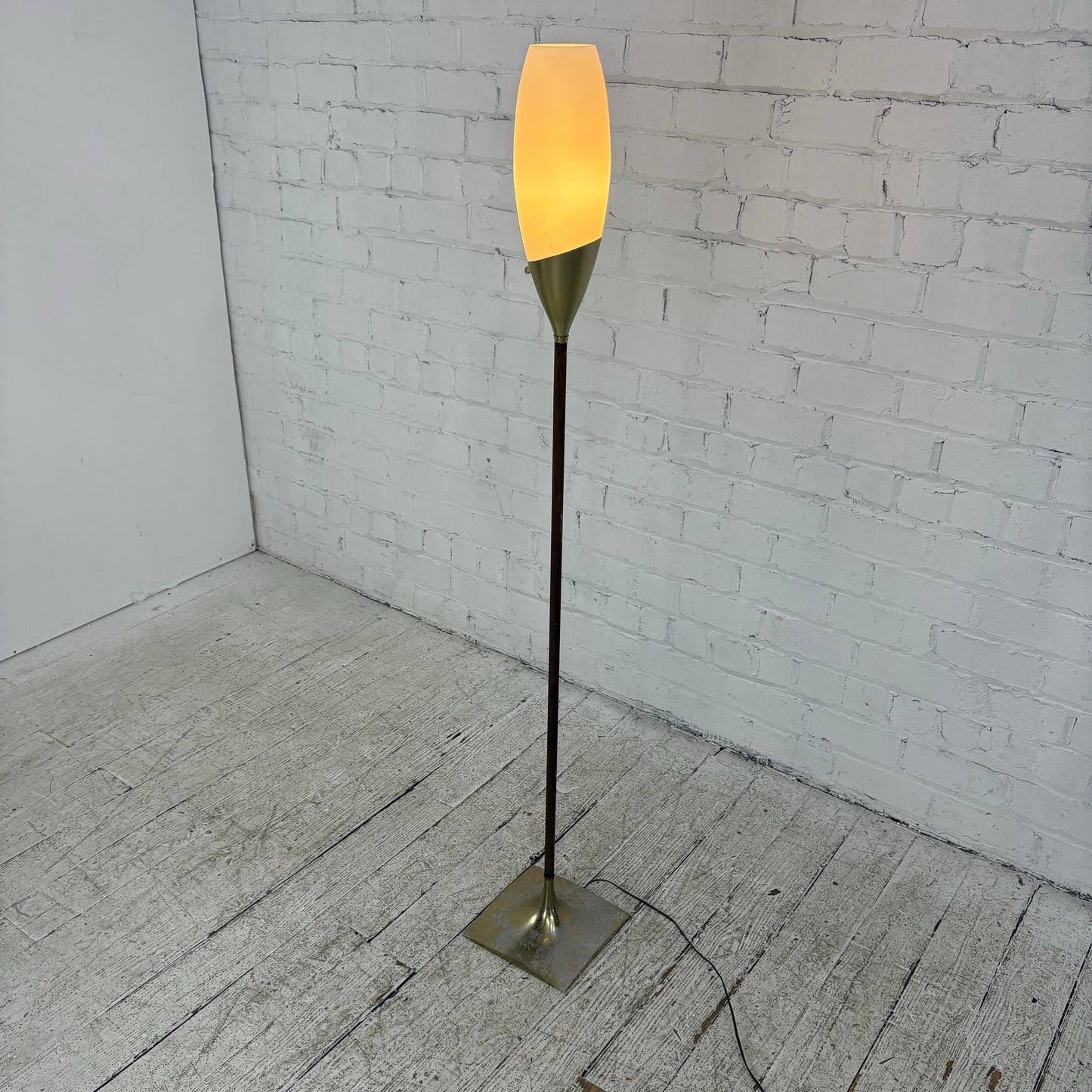 Mid Century Modern Laurel Touchier Floor Lamp