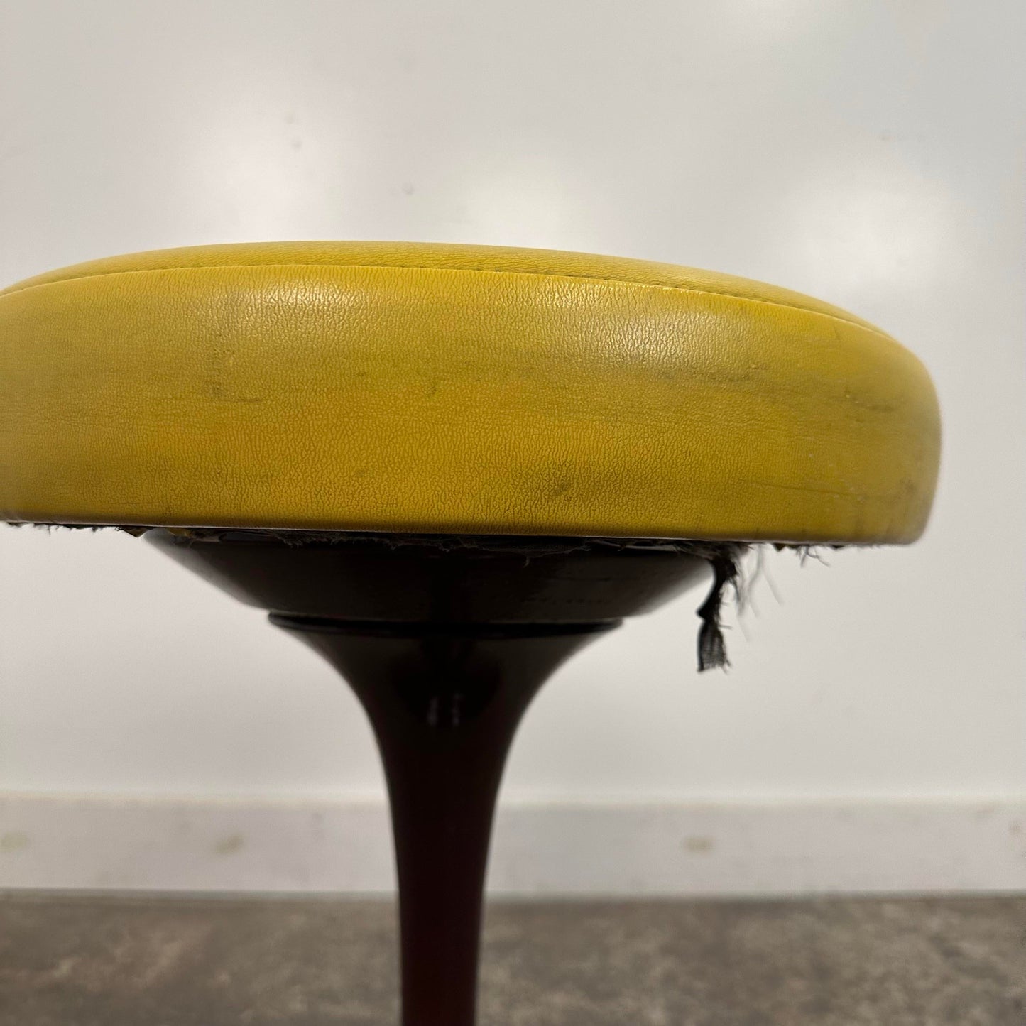 Knoll Saarinen Tulip Base Swivel Stool