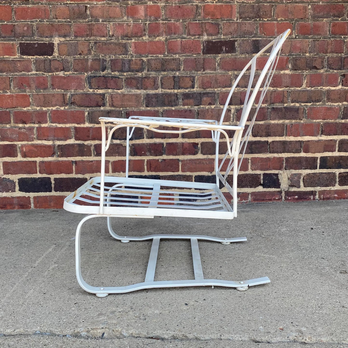 Mid Century Modern Pair of White Woodard Outdoor Patio Bouncers Chattily Rose Pattern