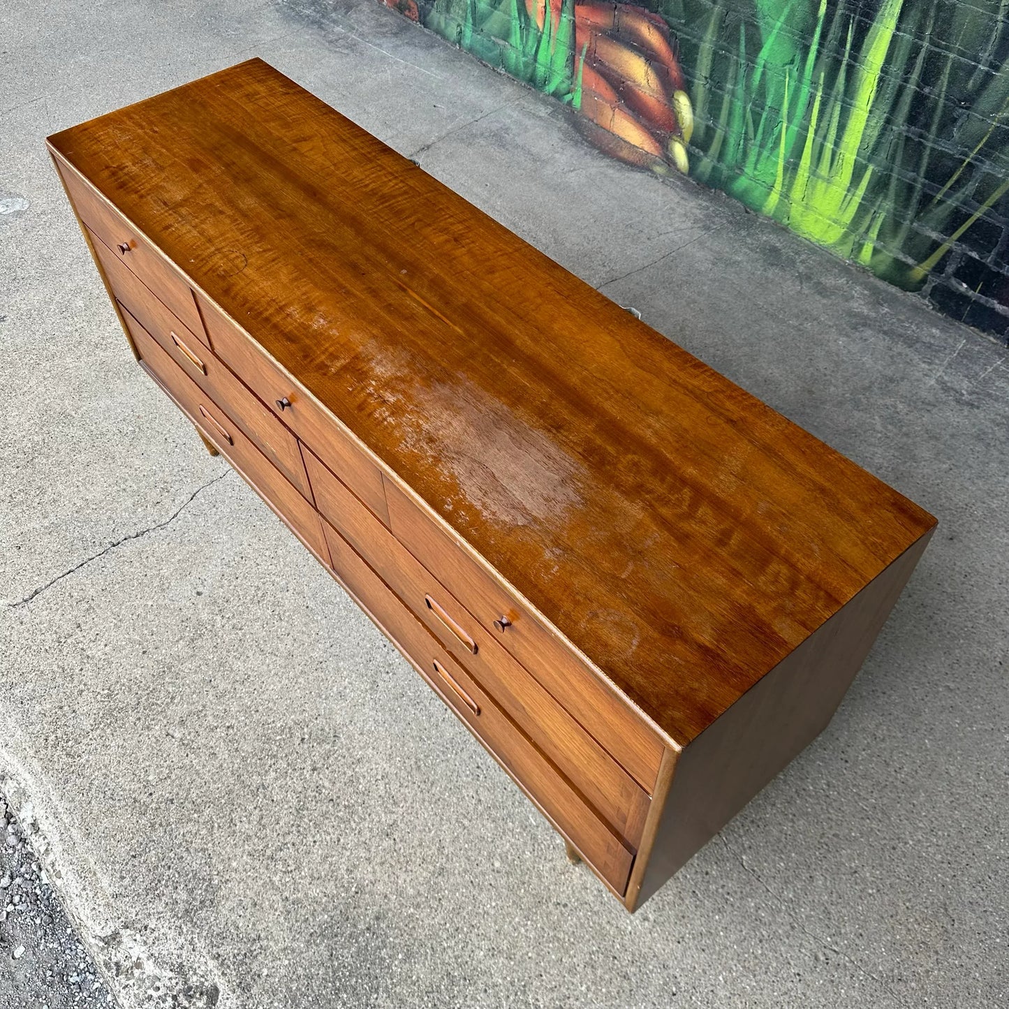 Lane Acclaim 7 Drawer Low Dresser