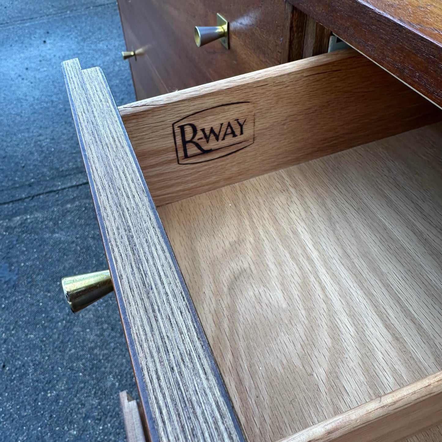 Beautiful R-Way 8 Drawer Dresser With Modern Brass Pulls