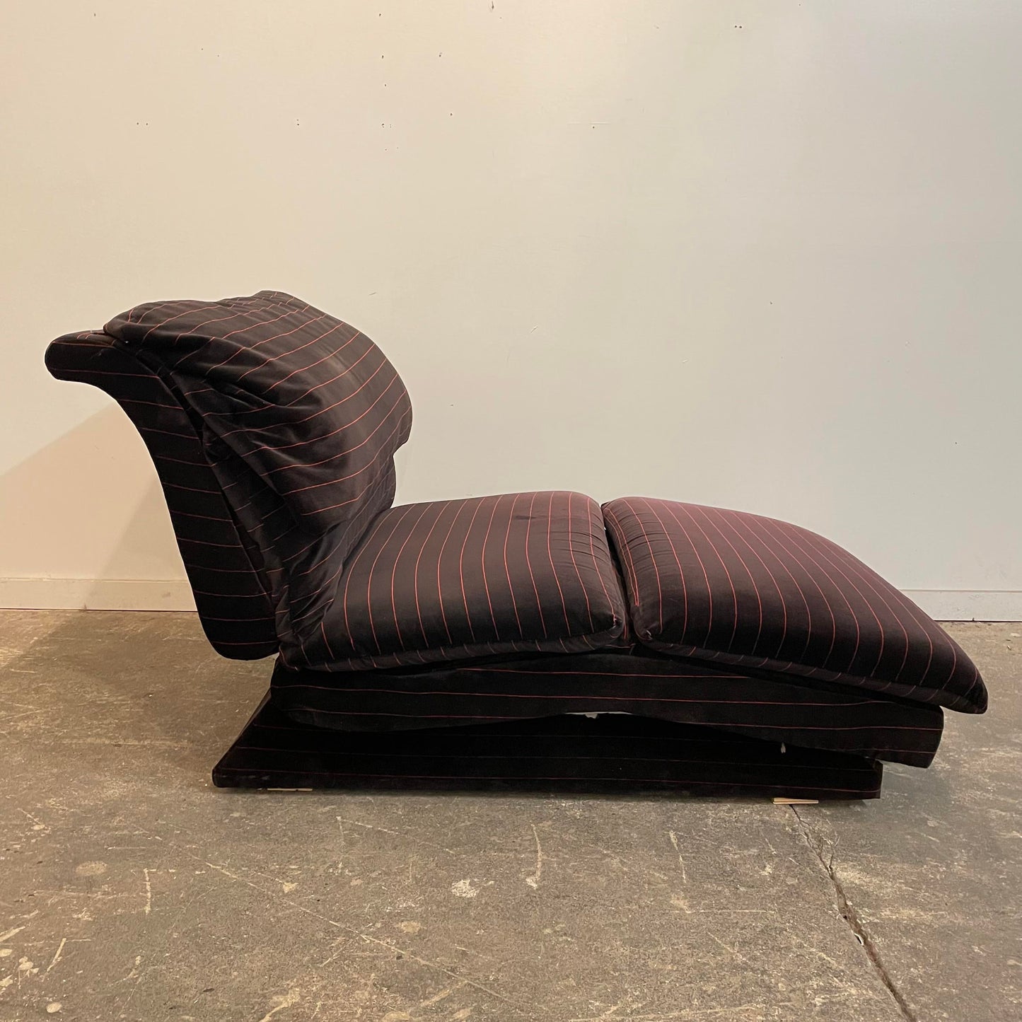 1980s Vladimir Kagan for Preview Furniture Black and Red Stripe Chaise