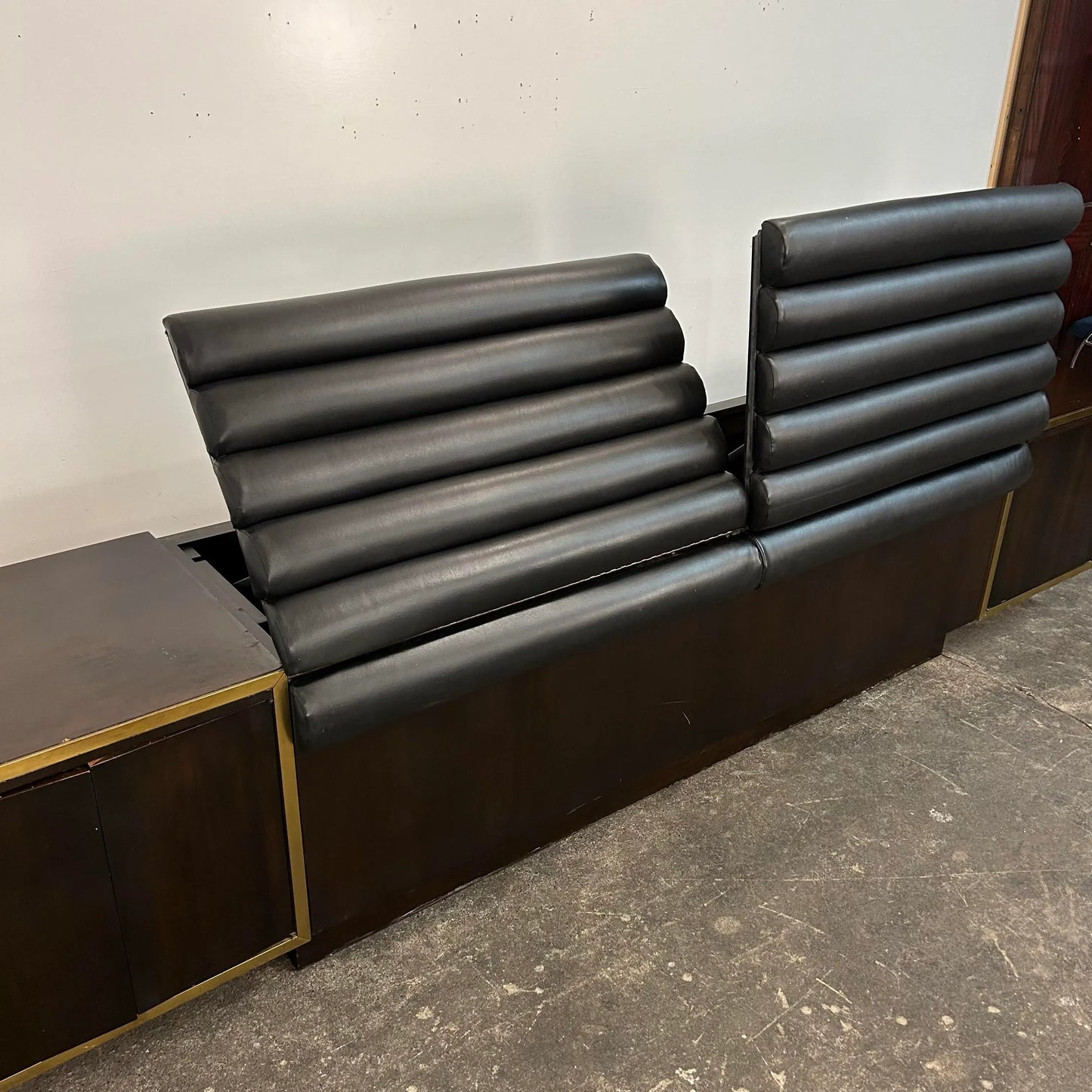 King Size Headboard With Floating End Tables Dunbar? Or Probbe?