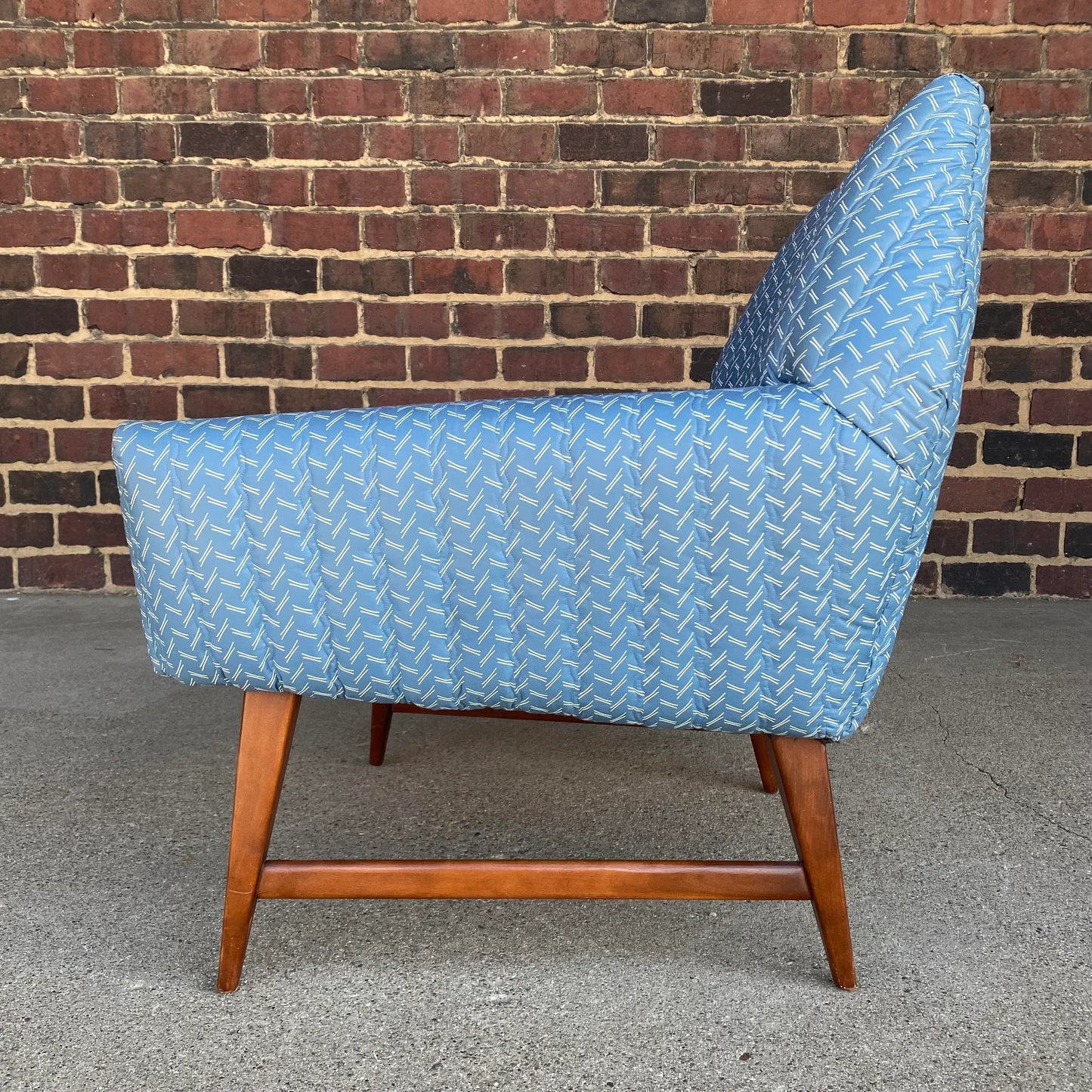 Decently Uncommon Midcentury Selig Danish Modern Chair Often Attributed to Jen’s Risom