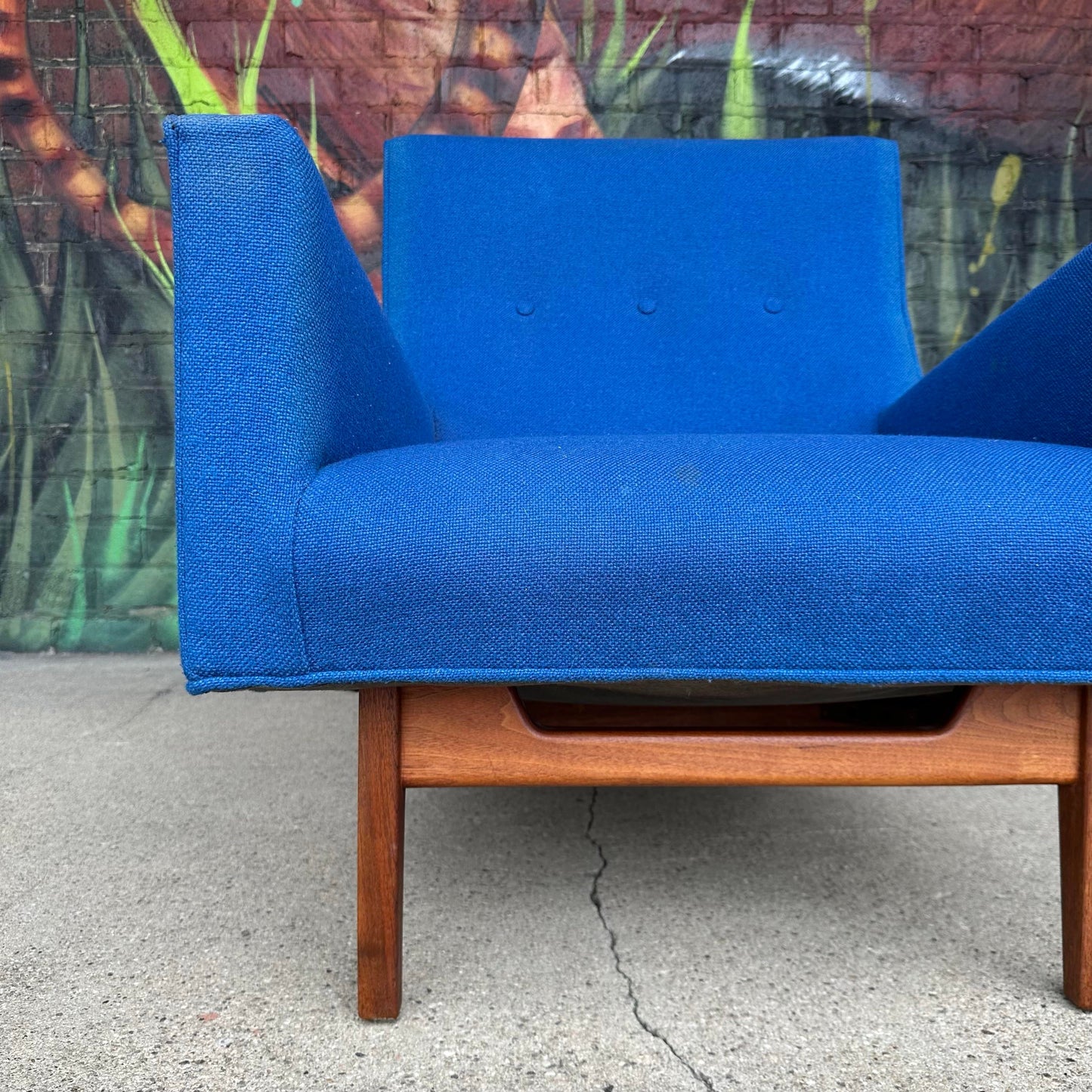 Jens Risom Easy Chair Walnut Lounge Chair Mid-Century Modern