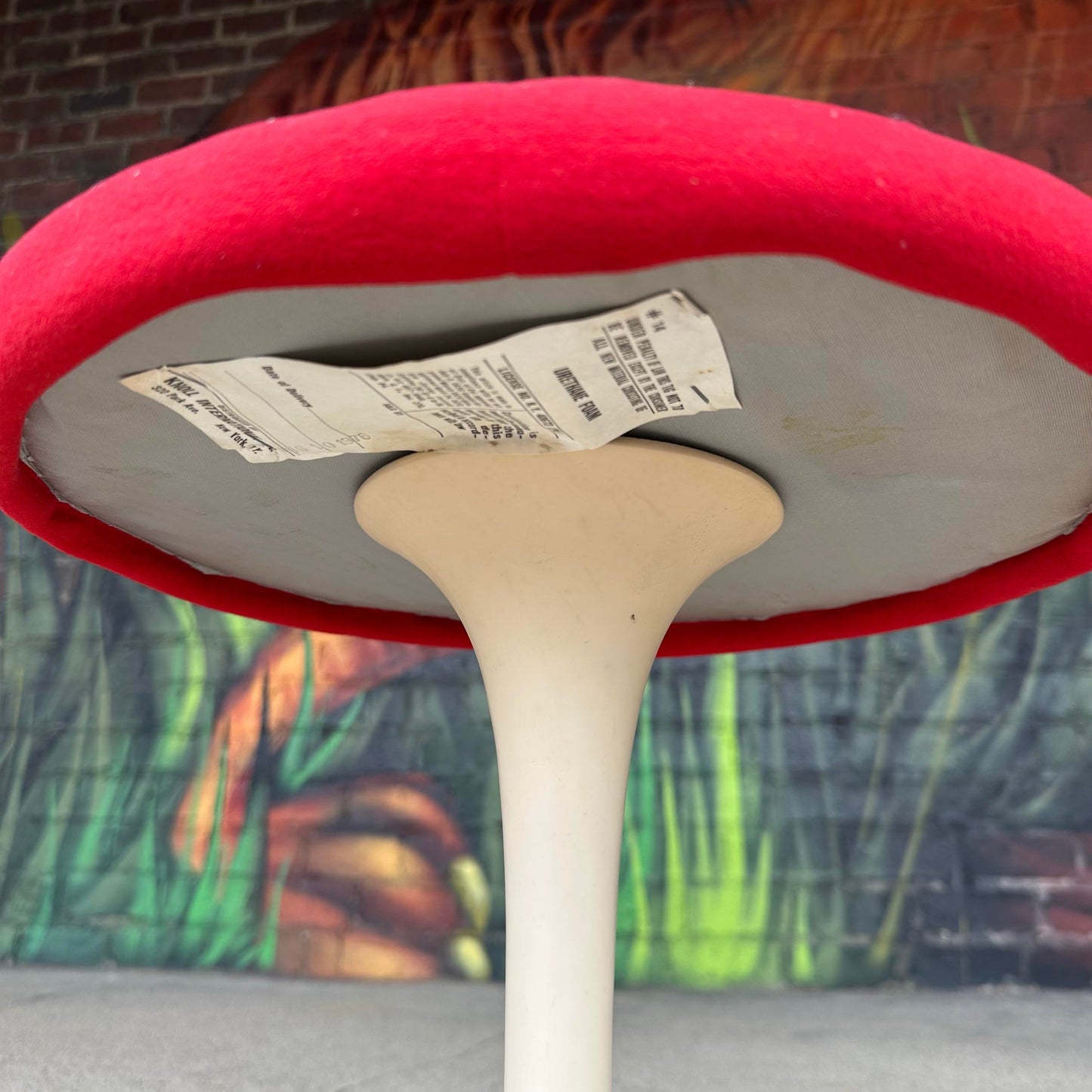 Knoll Swivel-Top Tulip Stool