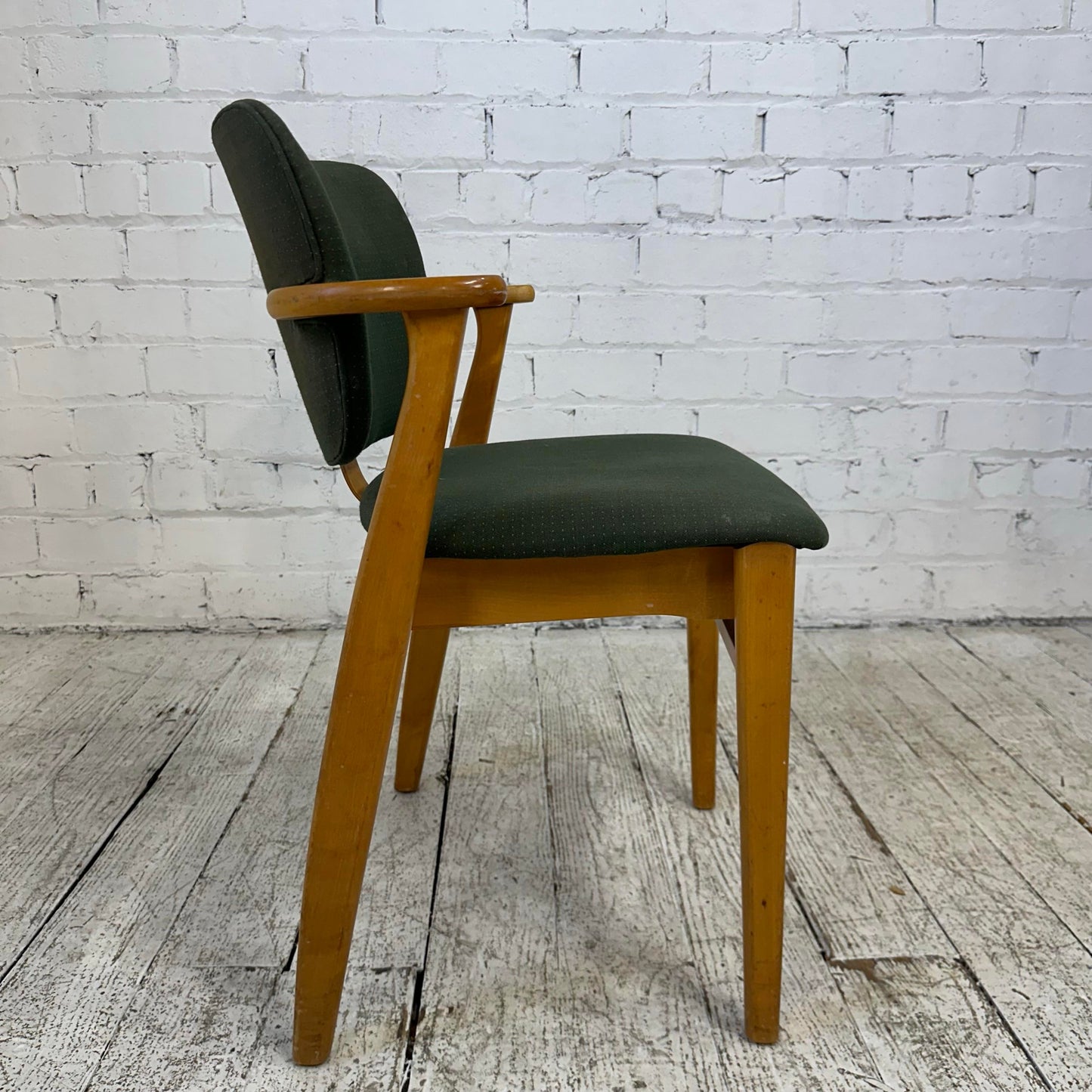 Early Knoll Associates Domus Chair 601 Madison Tag
