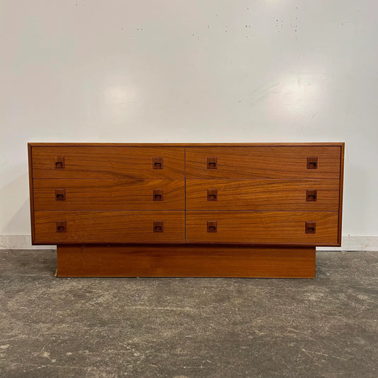 Mid Century Danish Modern 6 Drawer Teak Dresser