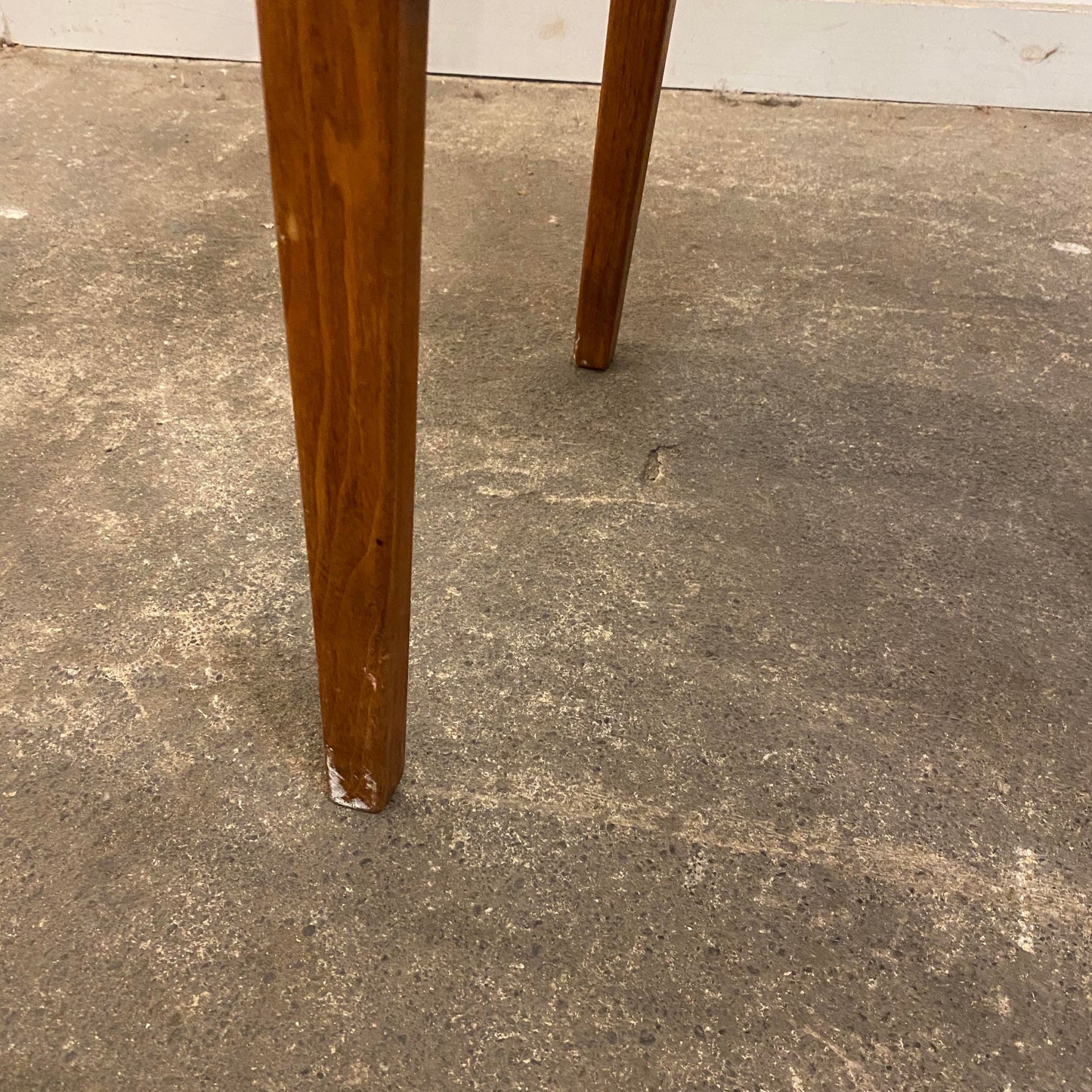 Mid-Century Modern Arden Riddle Side Chair