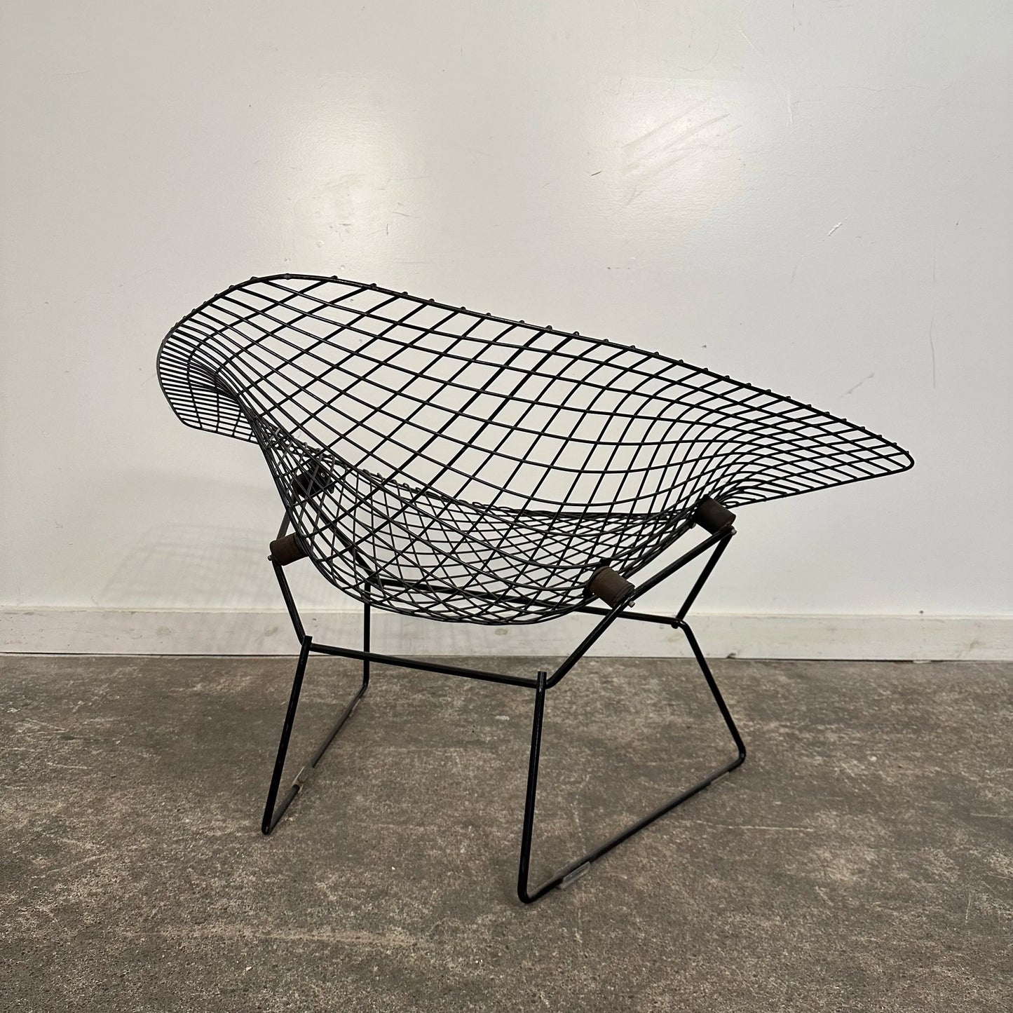 Mid Century Modern Wide Large Diamond Bertoia Chair