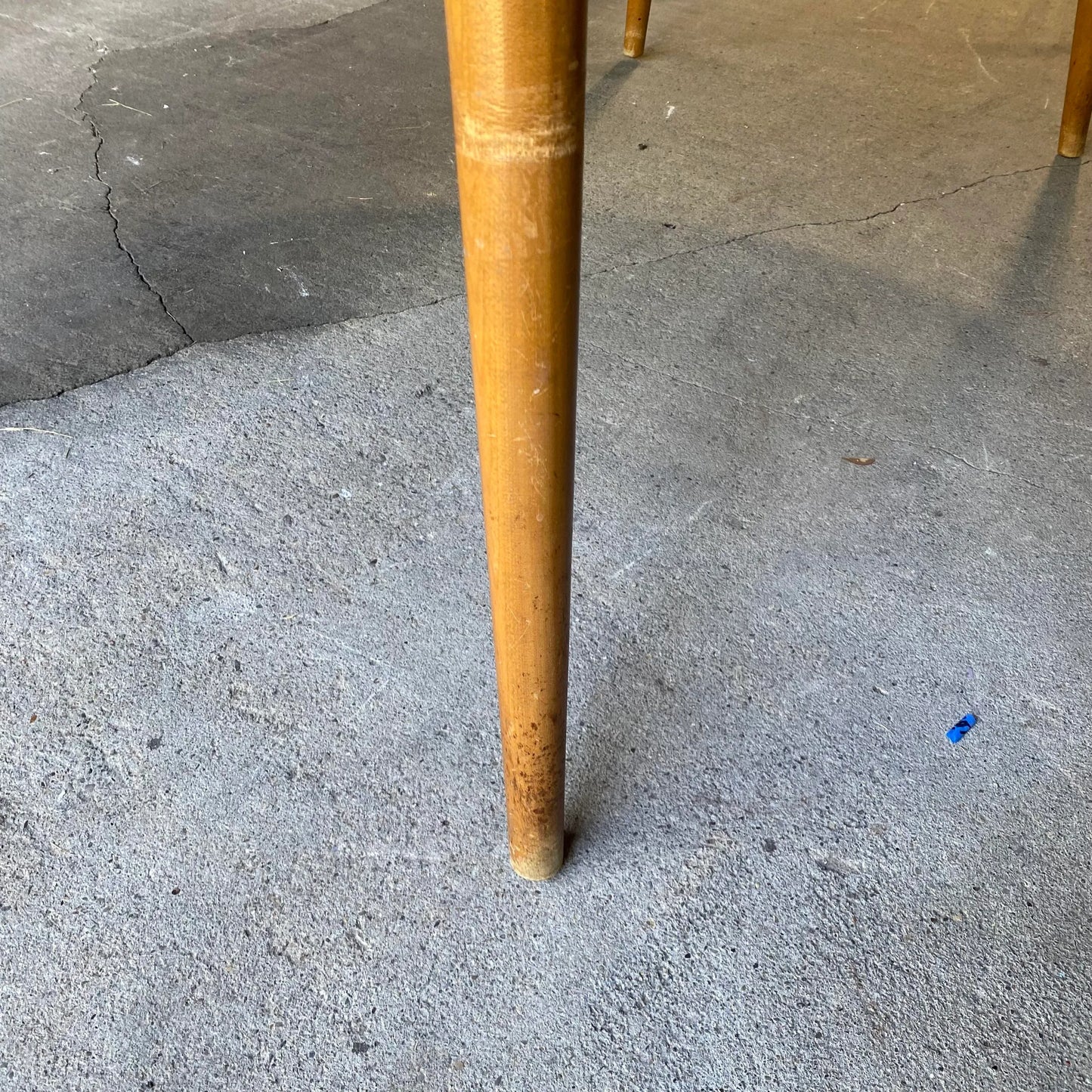 Conant Ball Round Dining Table With 6 Chairs 2 Leaves