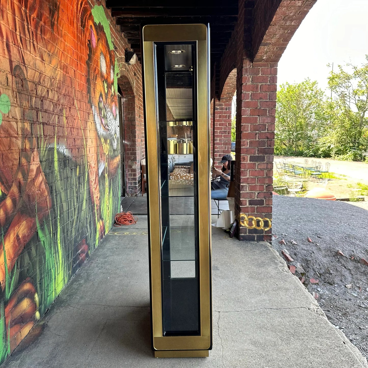 Mastercraft Burnished Brass and Glass Etagere Display Cabinet 2 of 2