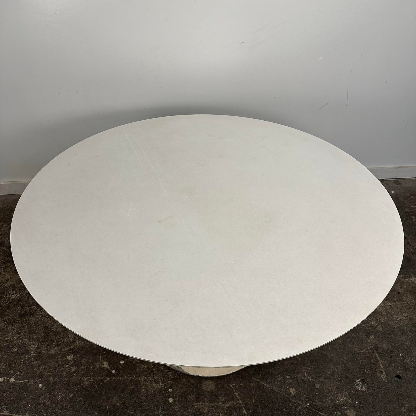 Mid Century Modern Eero Saarinen Knoll Tulip Dining Table