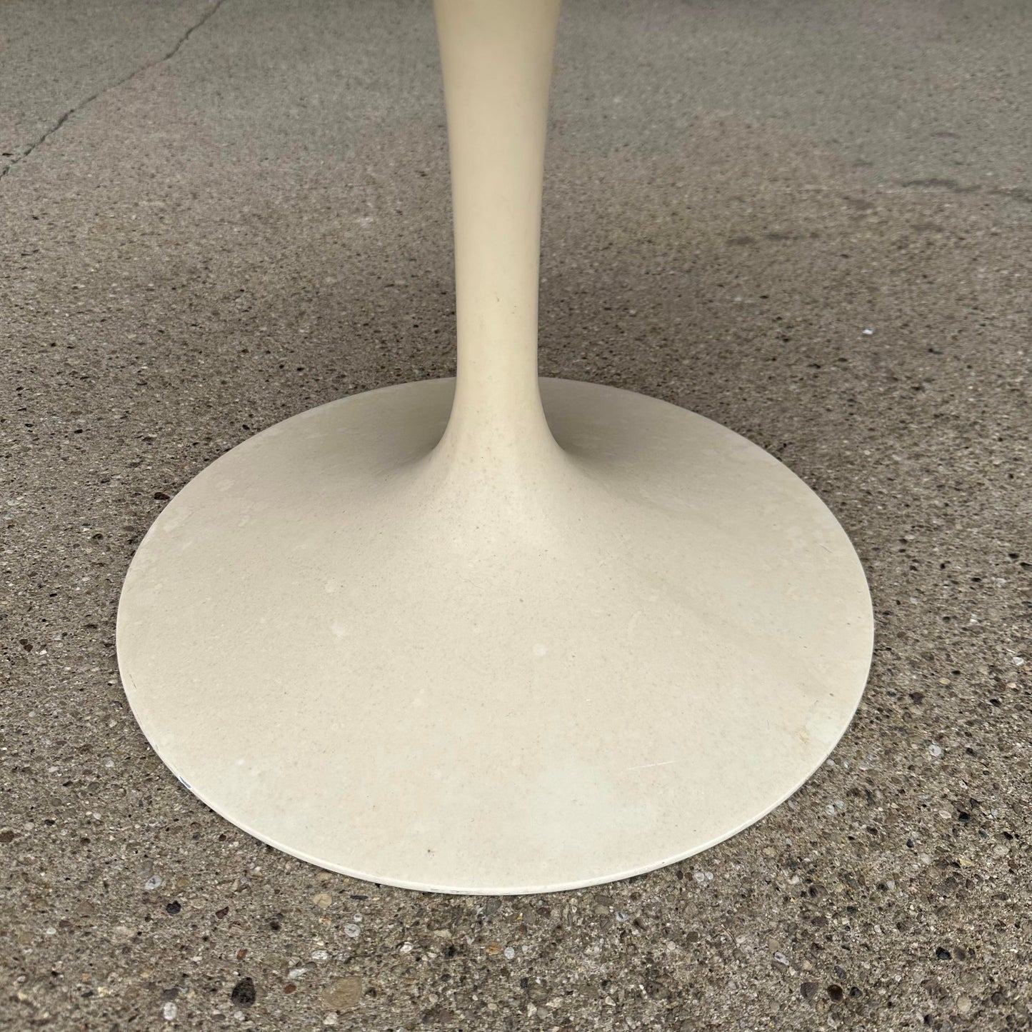 Knoll Swivel-Top Tulip Stool