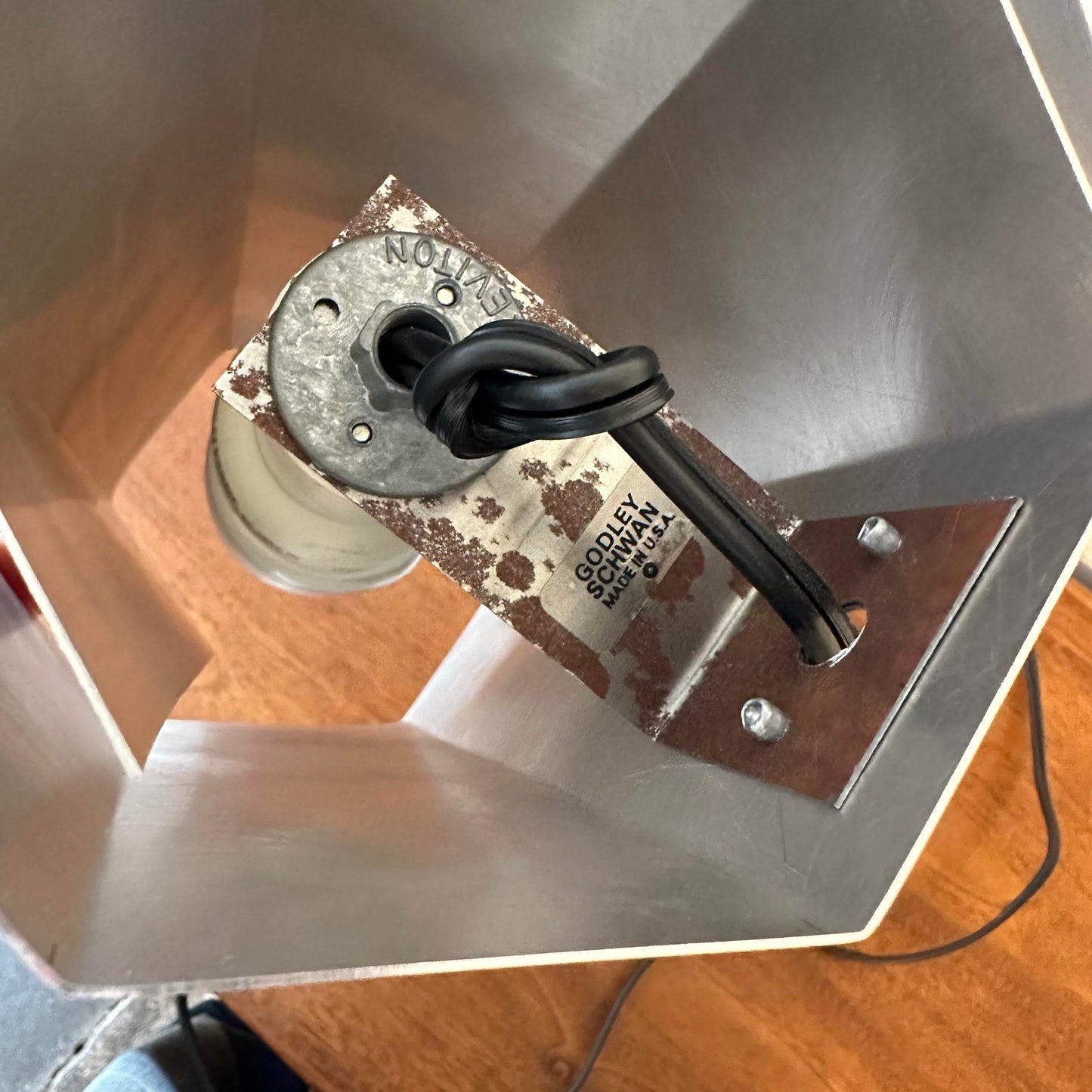 1970s Constructivist Table Lamp in Folded Aluminum by Godley-Schwan