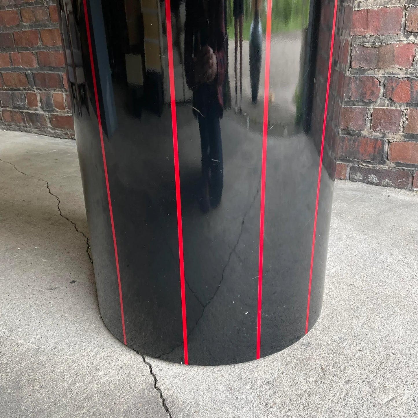 1980s Black Round Stone Table Top With Red Strips on Black Laminate Base Round