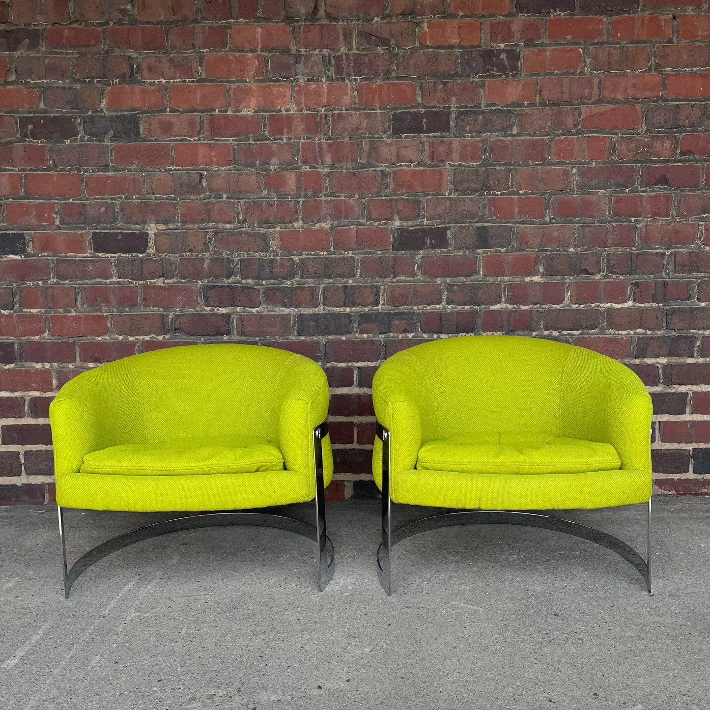 Bernhardt Furniture Pair of Cantilevered Chrome Chairs Style of Milo Baughman