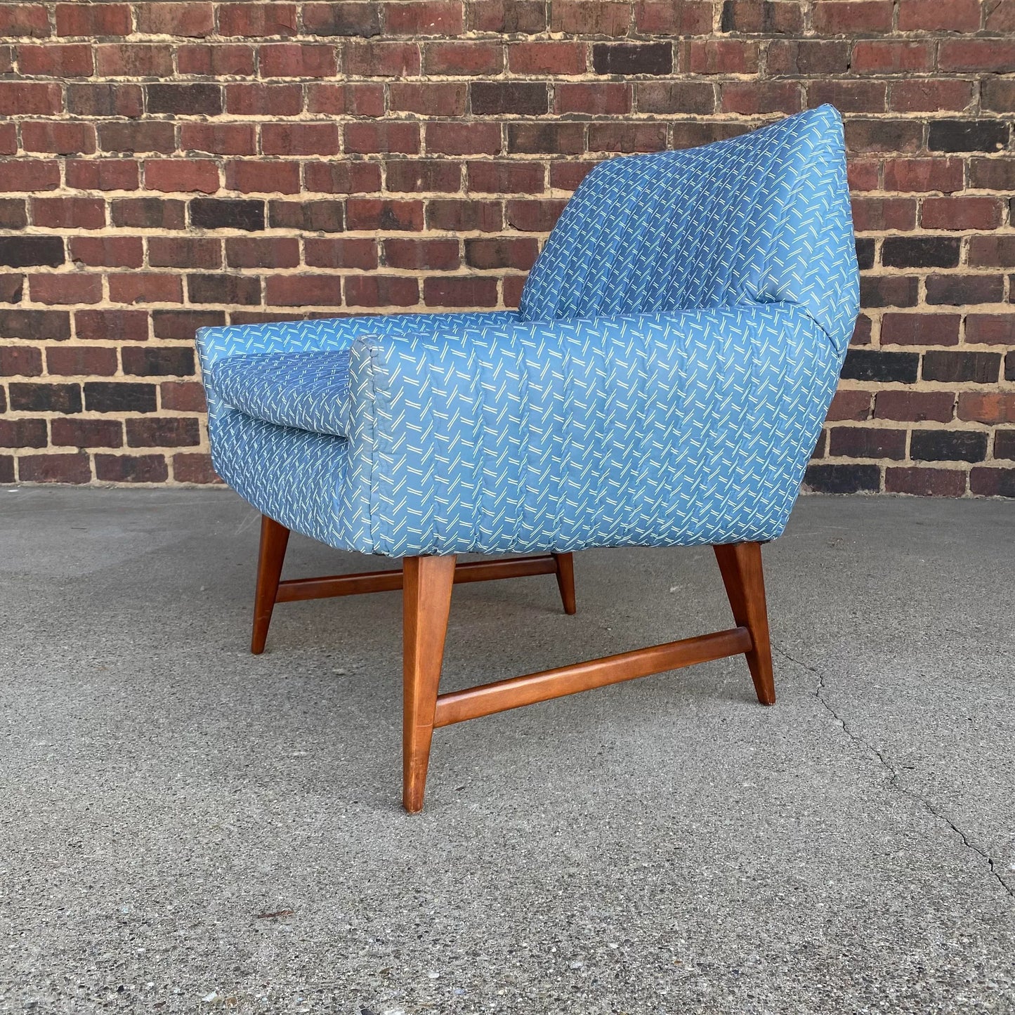 Decently Uncommon Midcentury Selig Danish Modern Chair Often Attributed to Jen’s Risom