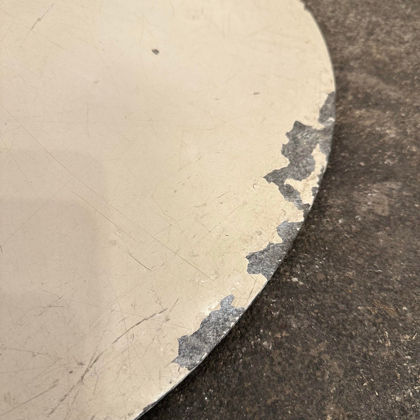 Mid Century Modern Eero Saarinen Knoll Tulip Dining Table