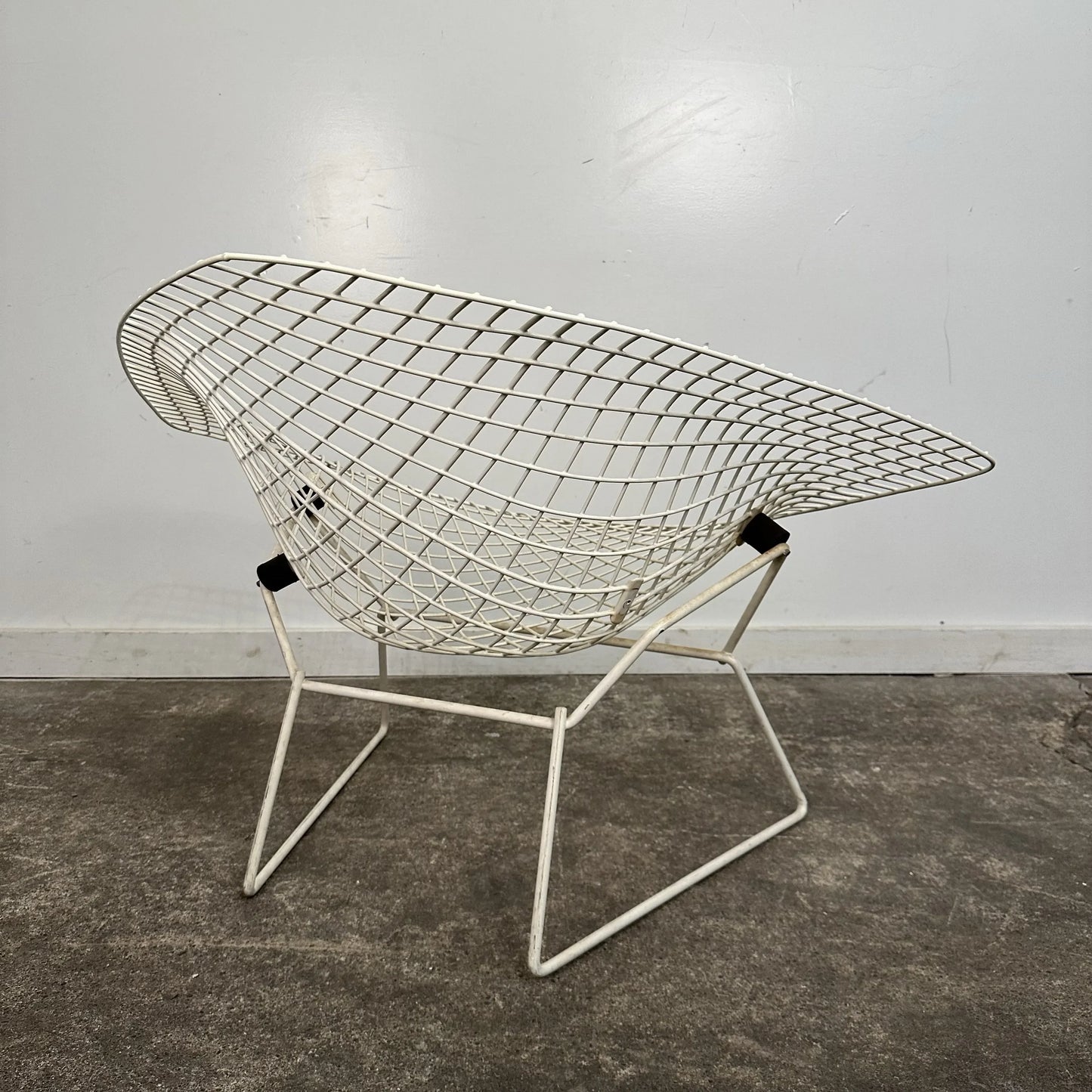 Mid Century Modern Wide Large Diamond Bertoia Chair