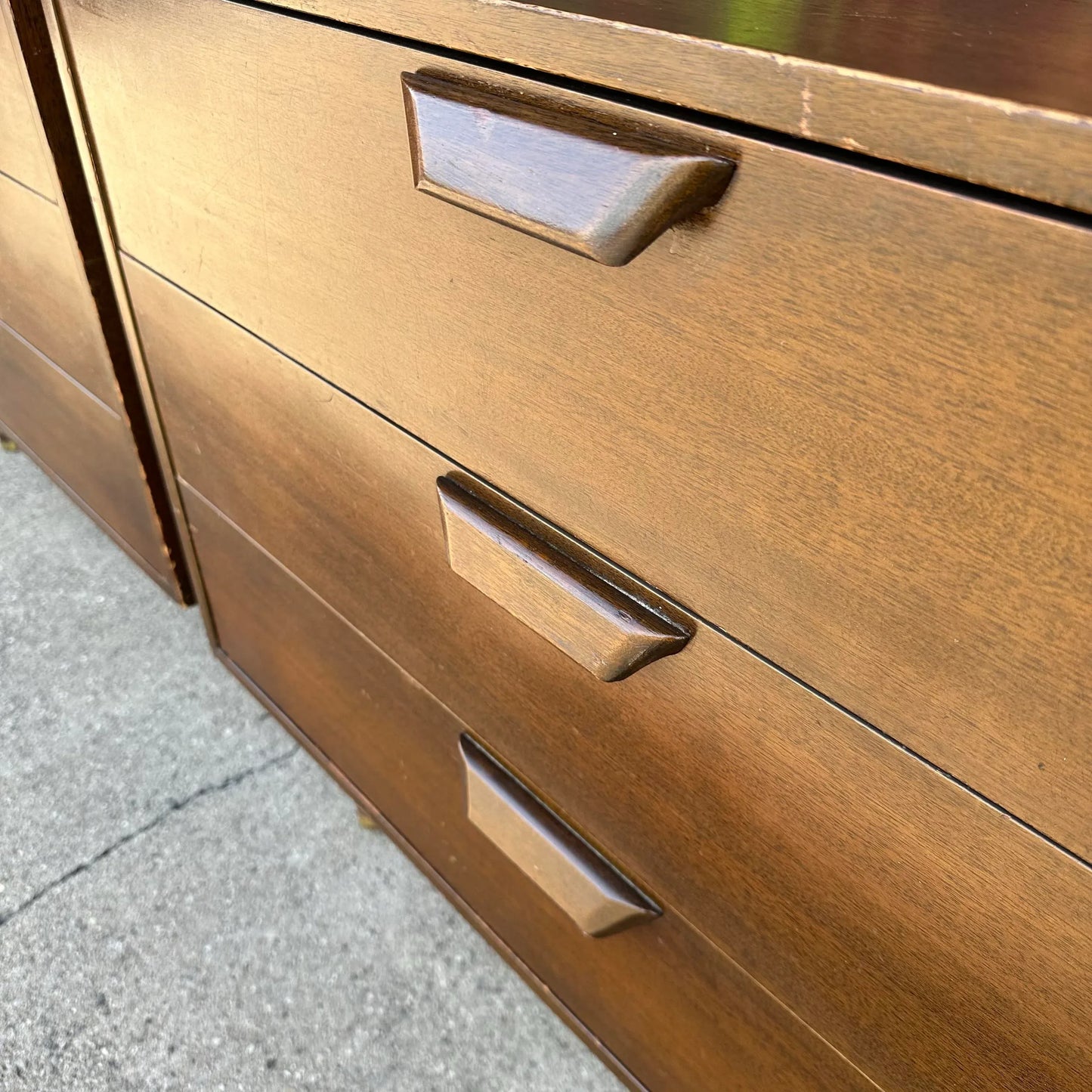 Mid-Century Modern Pair of Harvey Probber Chest of Drawers