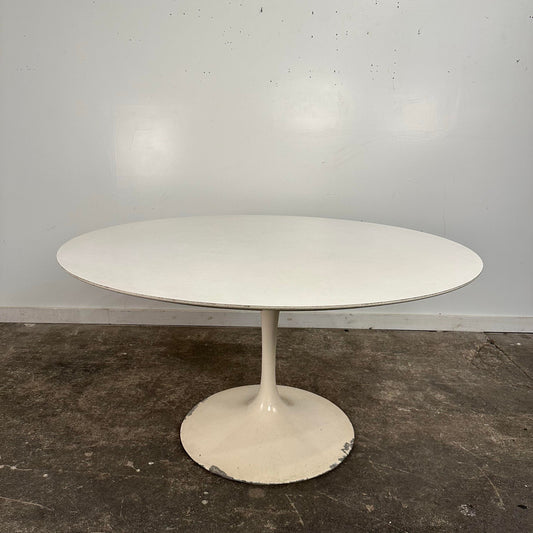 Mid Century Modern Eero Saarinen Knoll Tulip Dining Table
