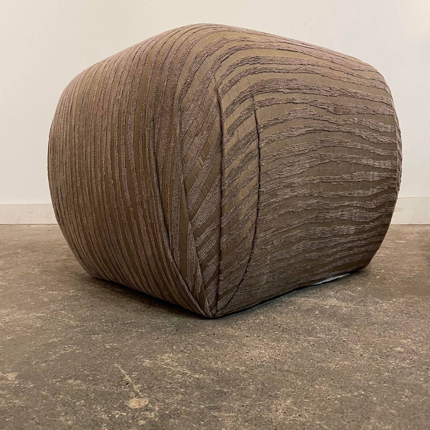 Sherrill Furniture Ottomans Poufs - a Pair