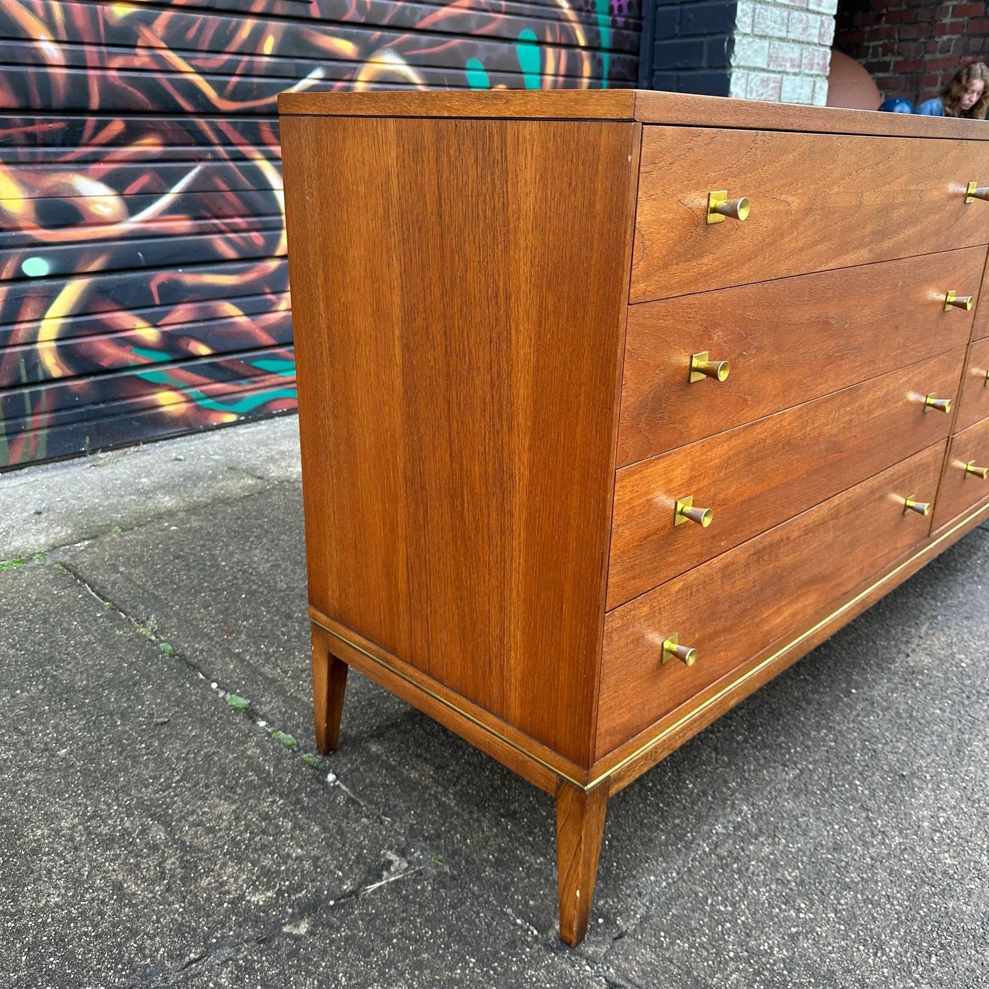 Beautiful R-Way 8 Drawer Dresser With Modern Brass Pulls