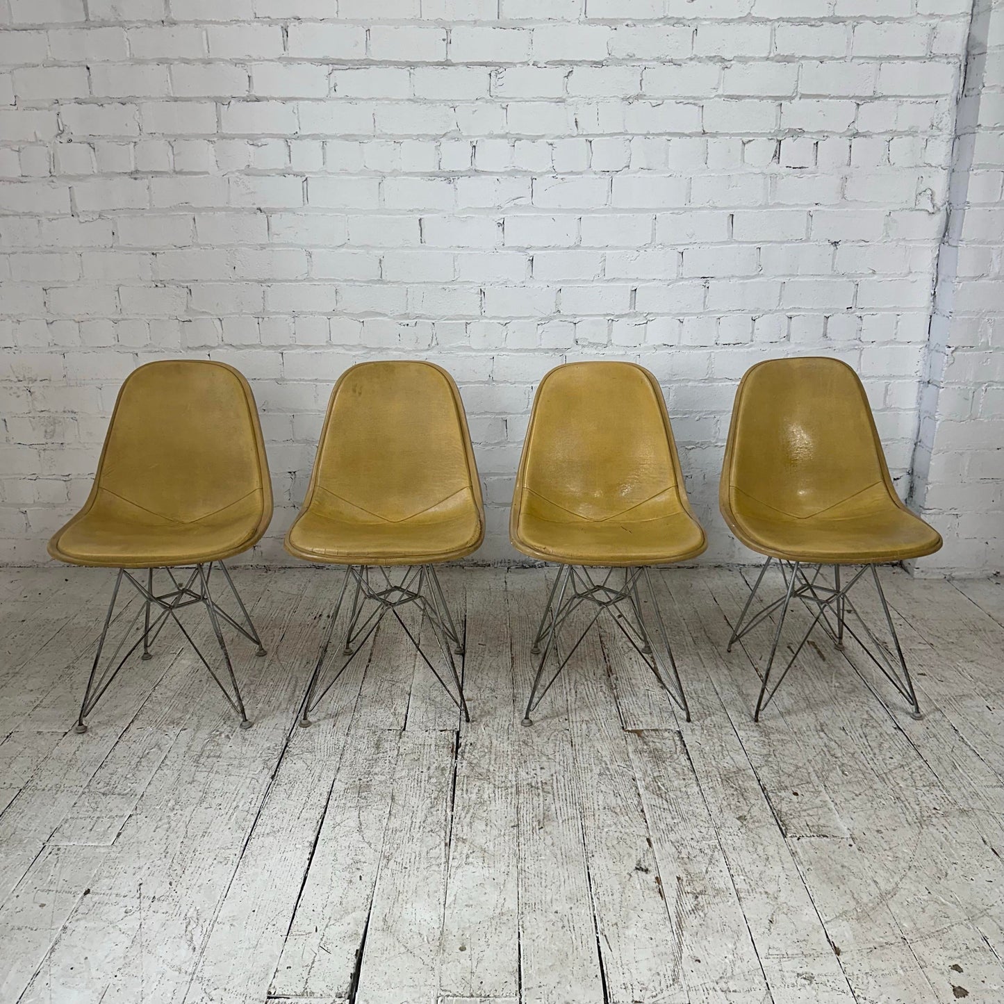 Set of 4 Eames Herman Miller Dkr-1 Eiffel Wire Chairs Leather Pads